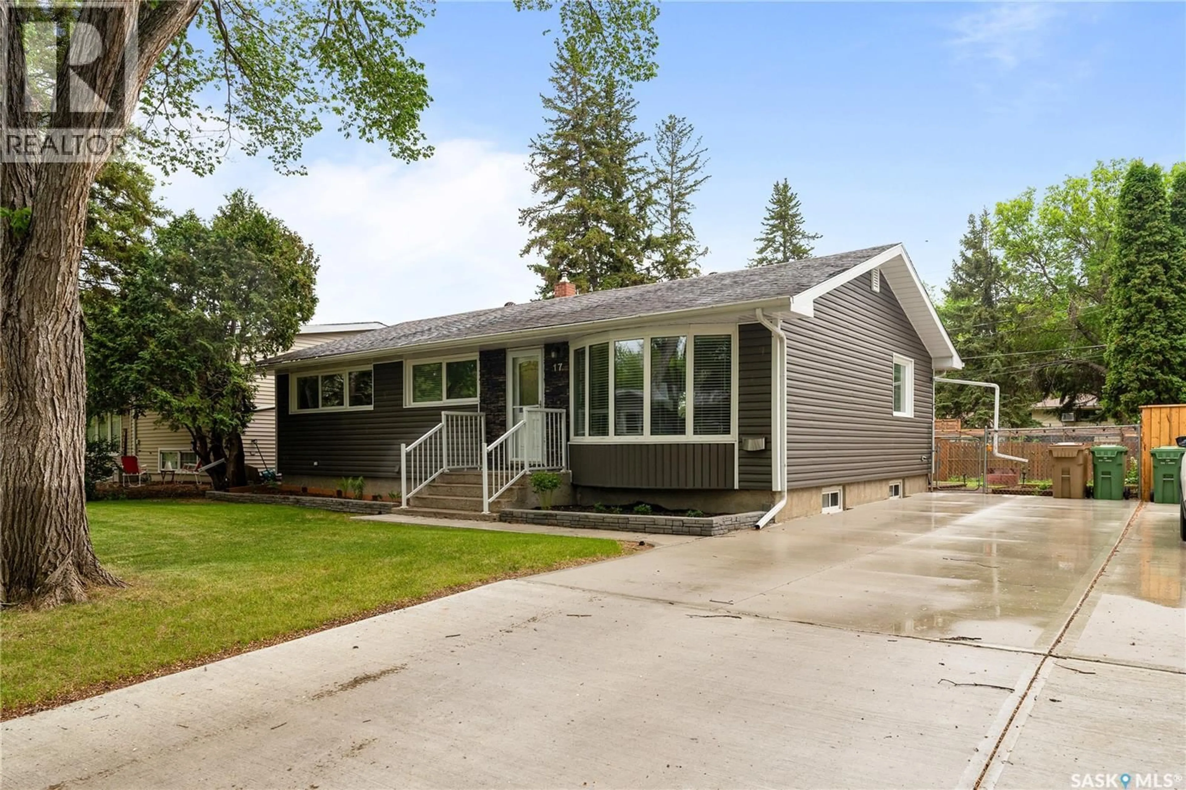 Home with vinyl exterior material, street for 17 ANDERSON AVENUE, Regina Saskatchewan S4S4R3