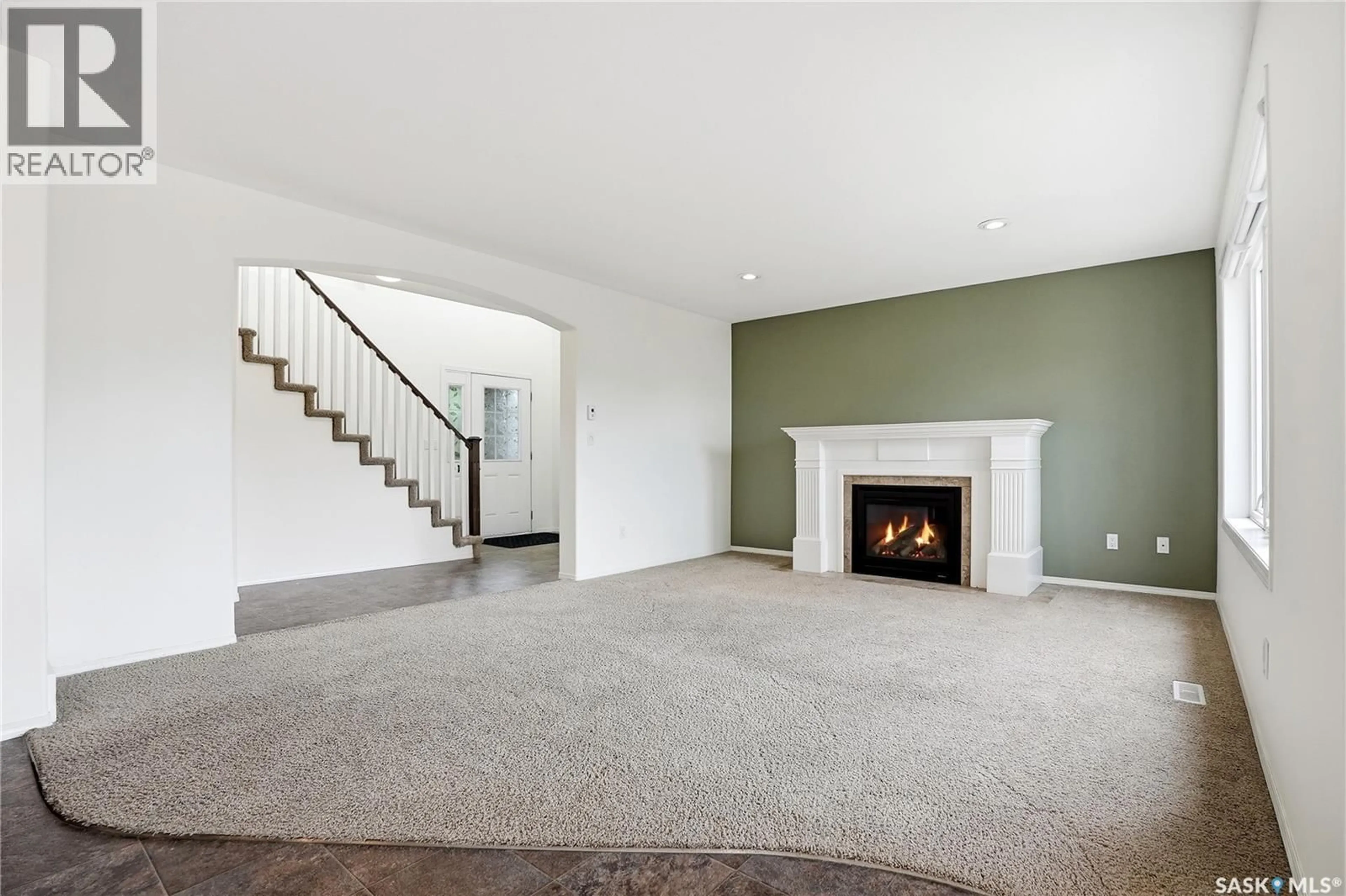 Living room with furniture, unknown for 319 ALLWOOD CRESCENT, Saskatoon Saskatchewan S7R0A4