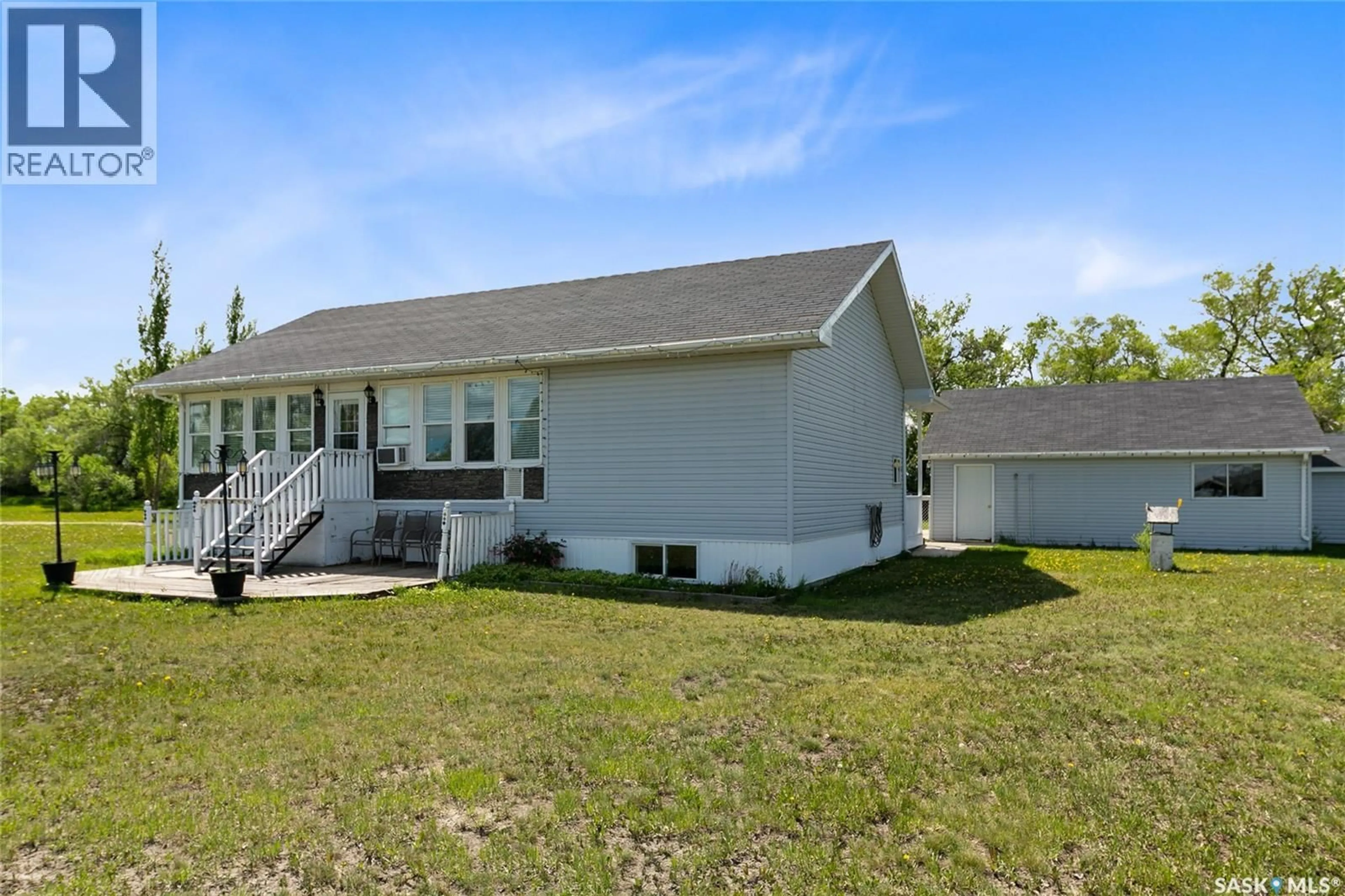 Home with vinyl exterior material, water/lake/river/ocean view for 9.9 KOCH ACREAGE ACRES, Dufferin Rm No. 190 Saskatchewan S0G0H0