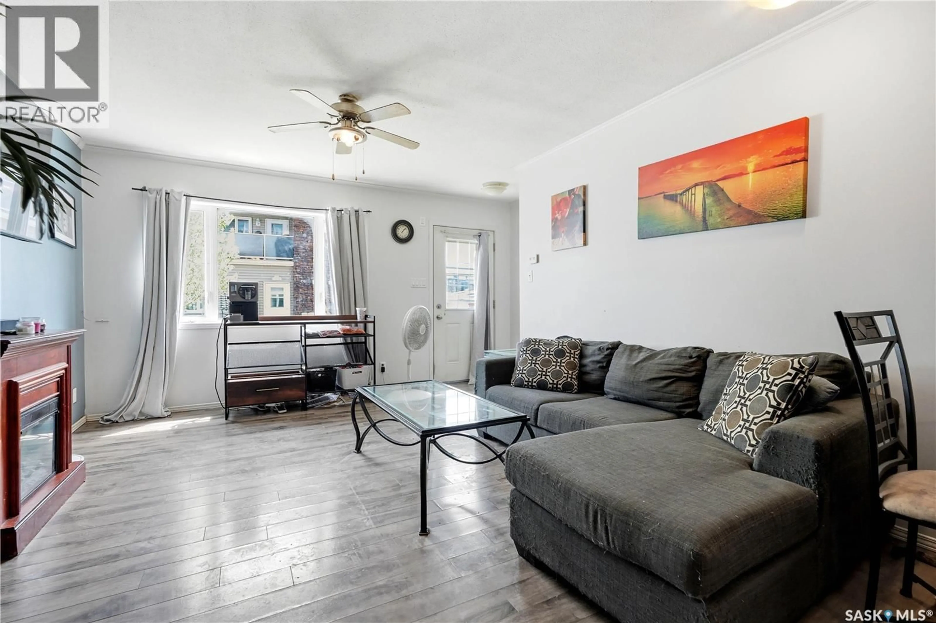 Living room with furniture, unknown for 1022 - 705 HAMPTON CIRCLE, Saskatoon Saskatchewan S7R0K3