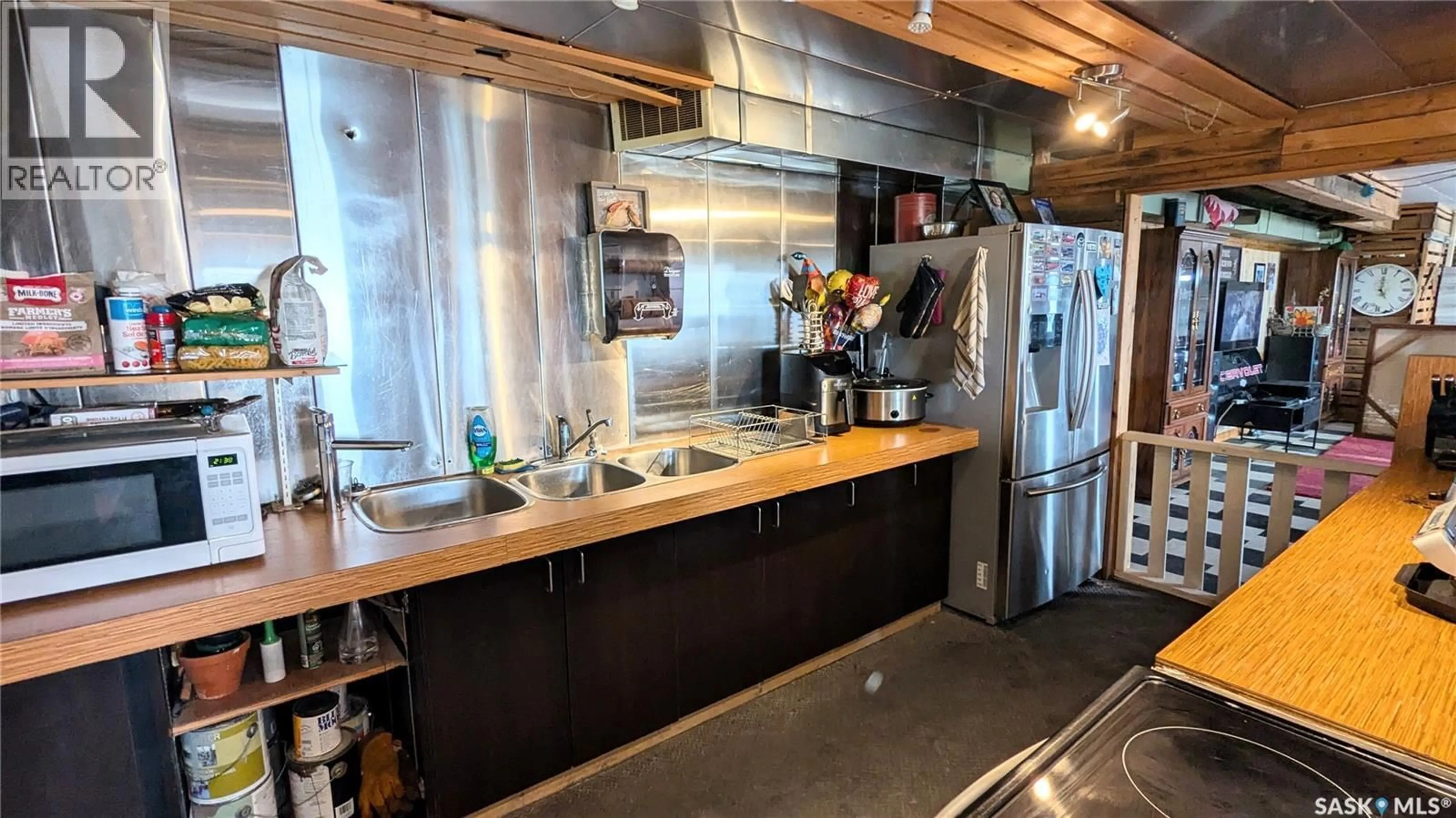 Standard kitchen, unknown for 423 1ST STREET, Wakaw Saskatchewan S0K4P0