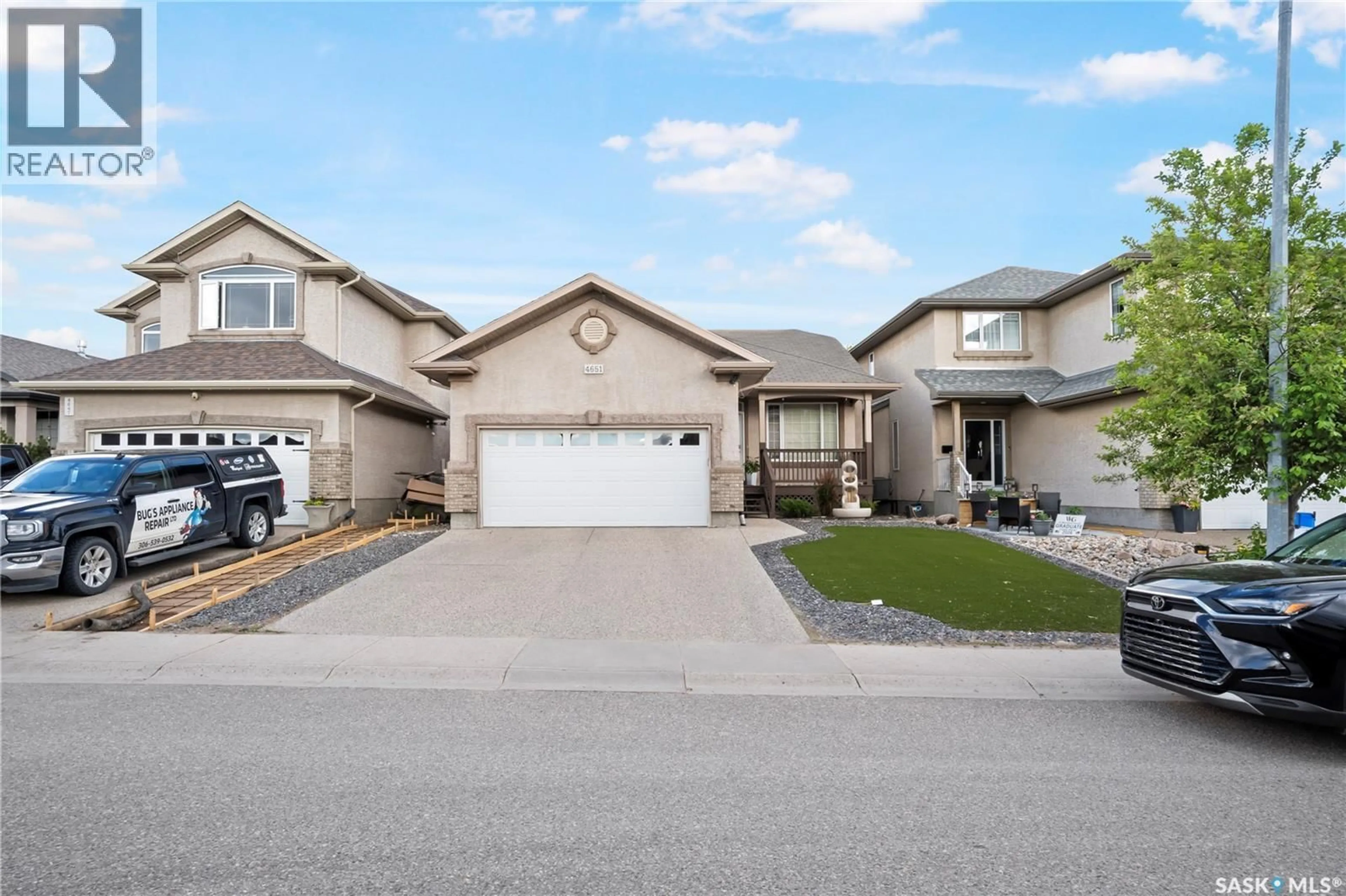 Home with vinyl exterior material, street for 4651 SHERLOCK DRIVE, Regina Saskatchewan S4X0B5