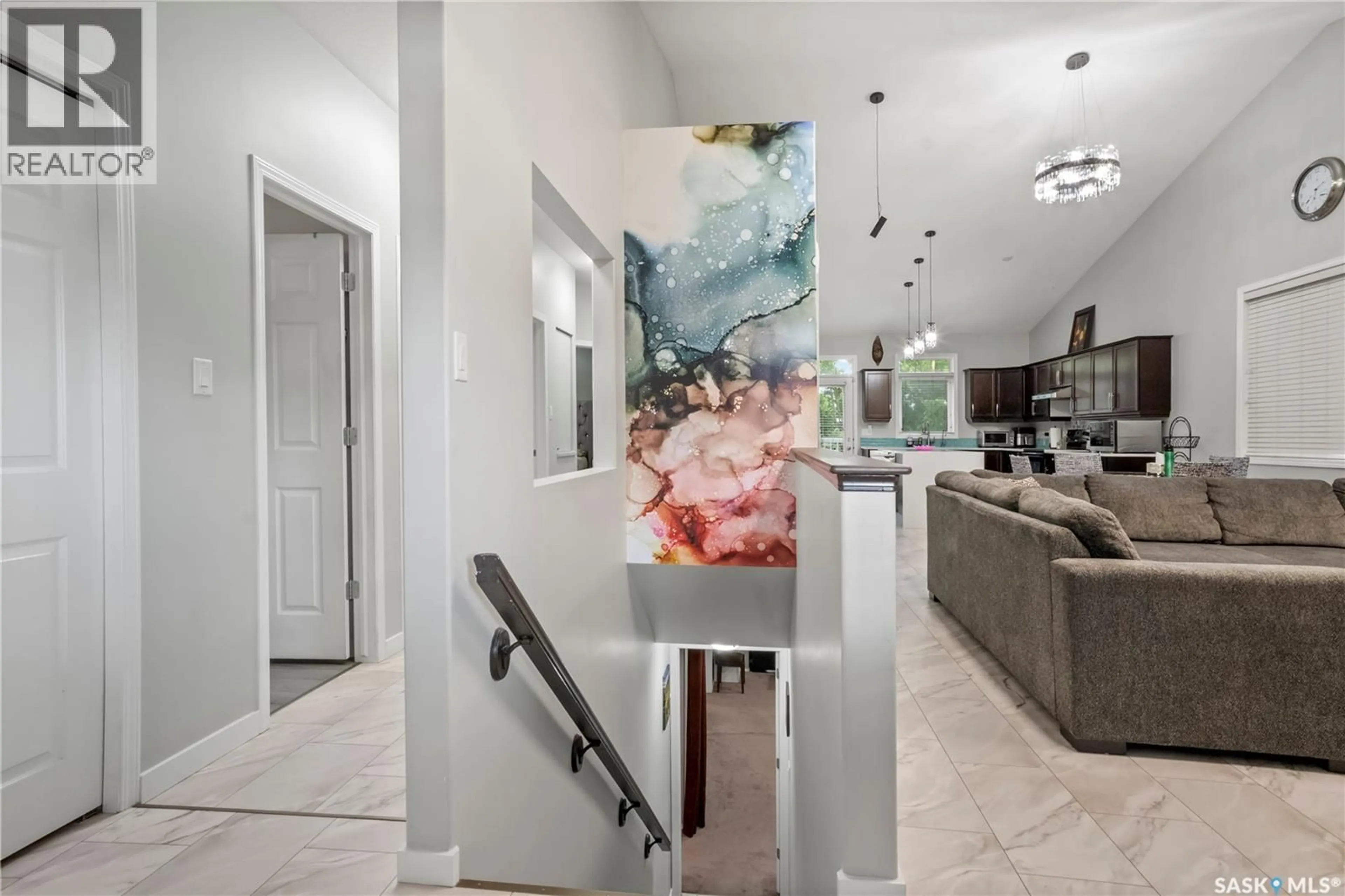 Indoor foyer for 4651 SHERLOCK DRIVE, Regina Saskatchewan S4X0B5