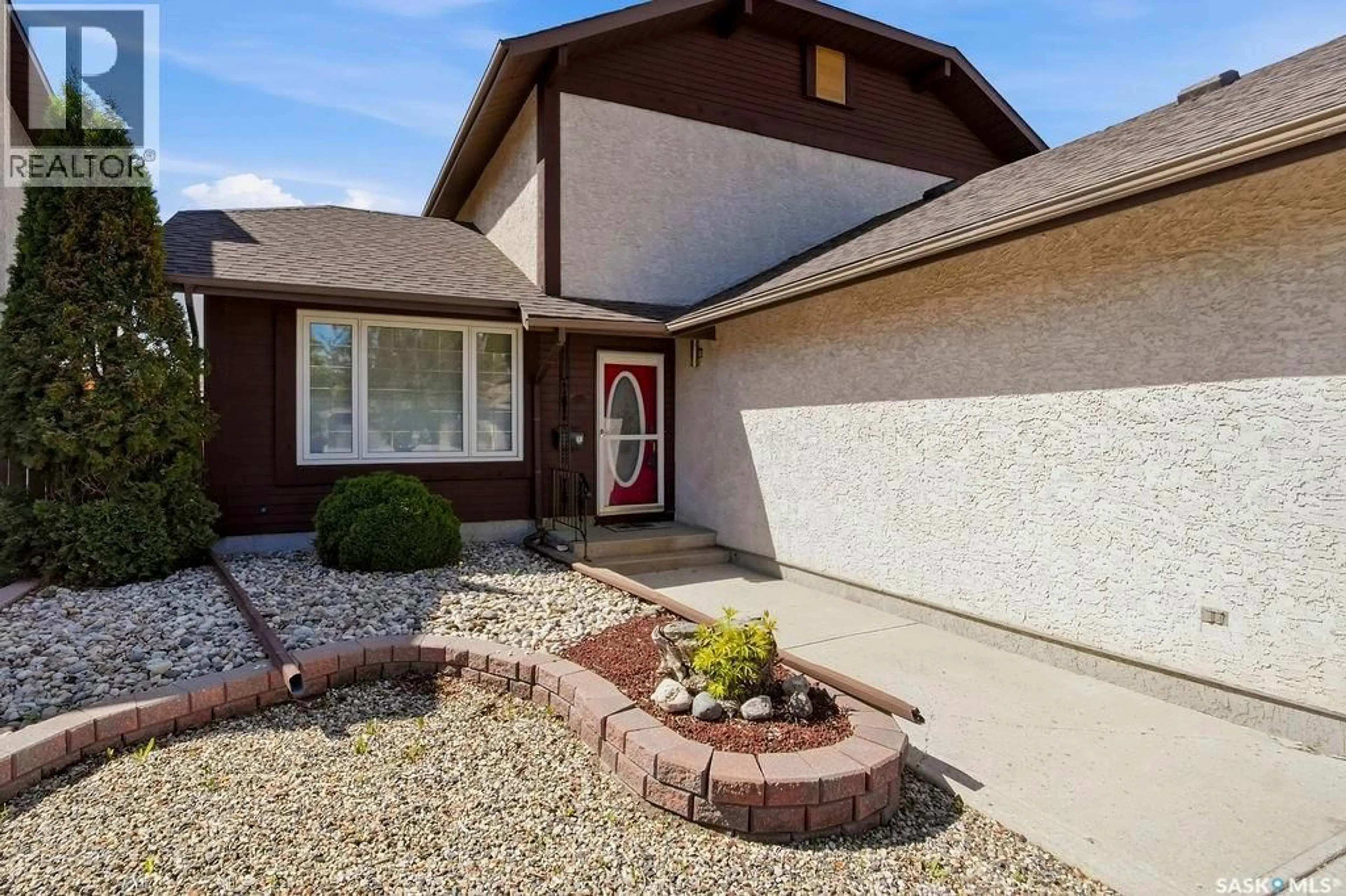 Home with vinyl exterior material, street for 5966 HAGUE CRESCENT, Regina Saskatchewan S4X3K5
