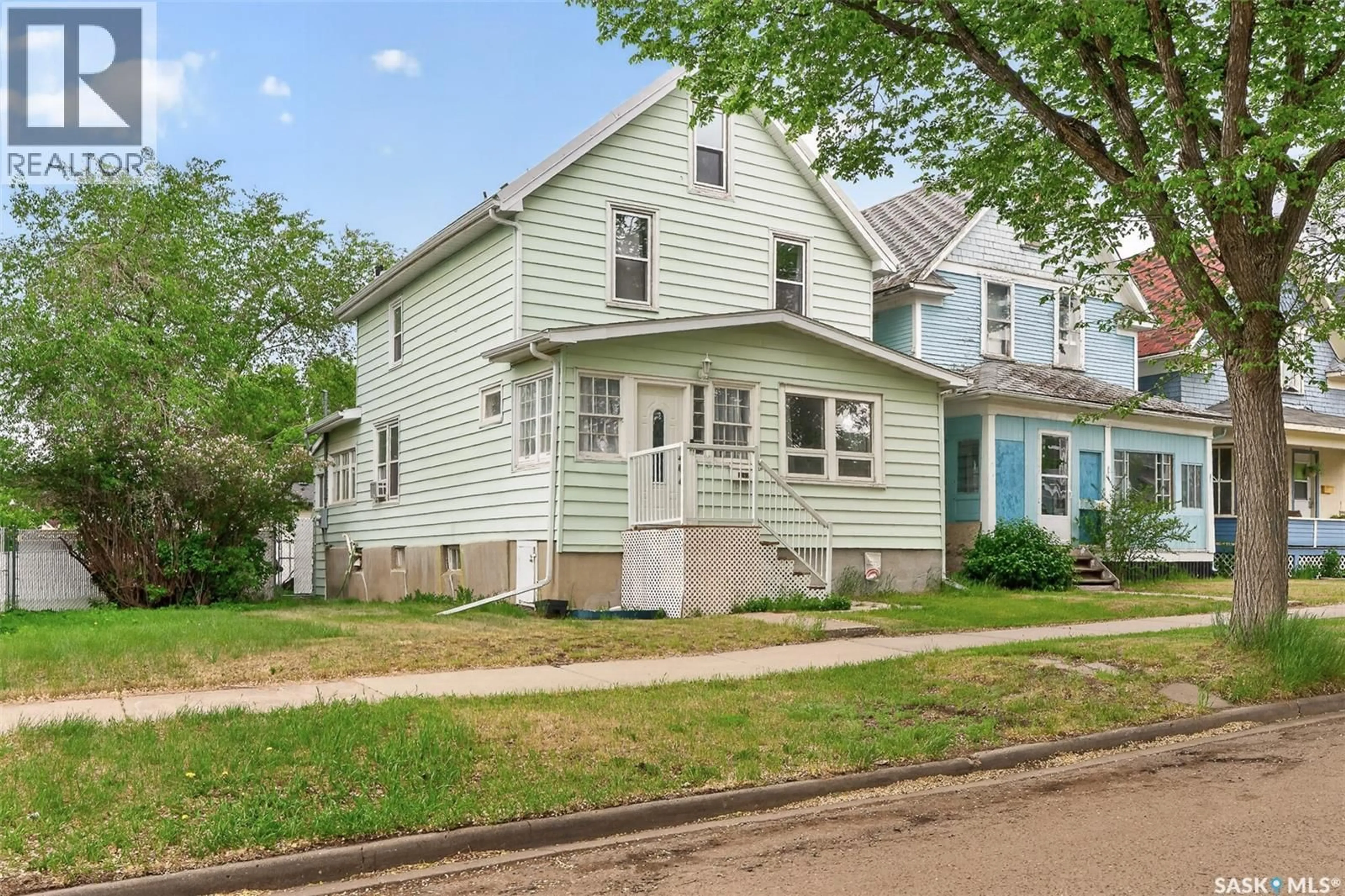 Unknown for 1142 2ND AVENUE, Moose Jaw Saskatchewan S6H1C6