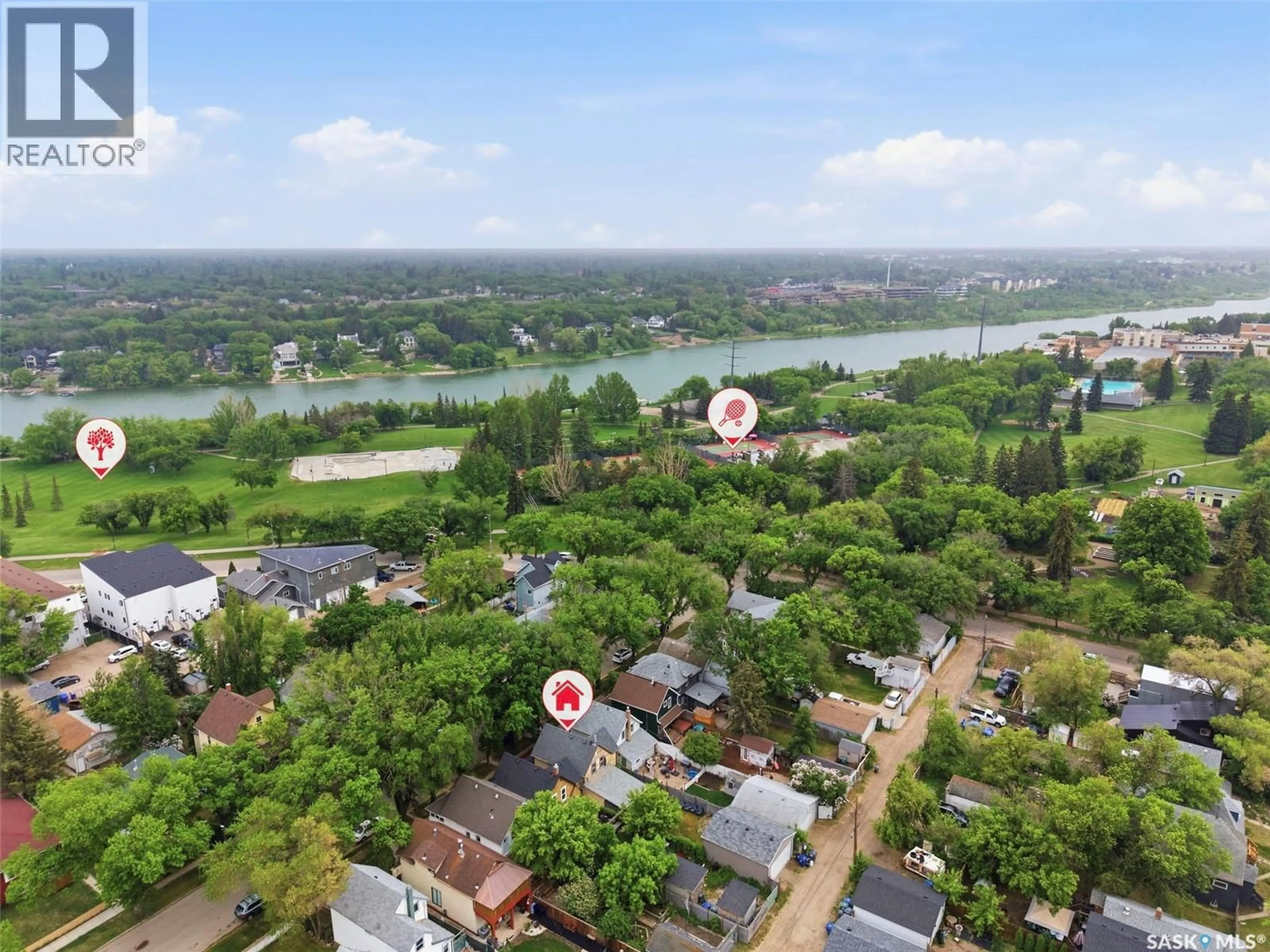 A pic from outside/outdoor area/front of a property/back of a property/a pic from drone, water/lake/river/ocean view for 615 G AVENUE, Saskatoon Saskatchewan S7M1V8