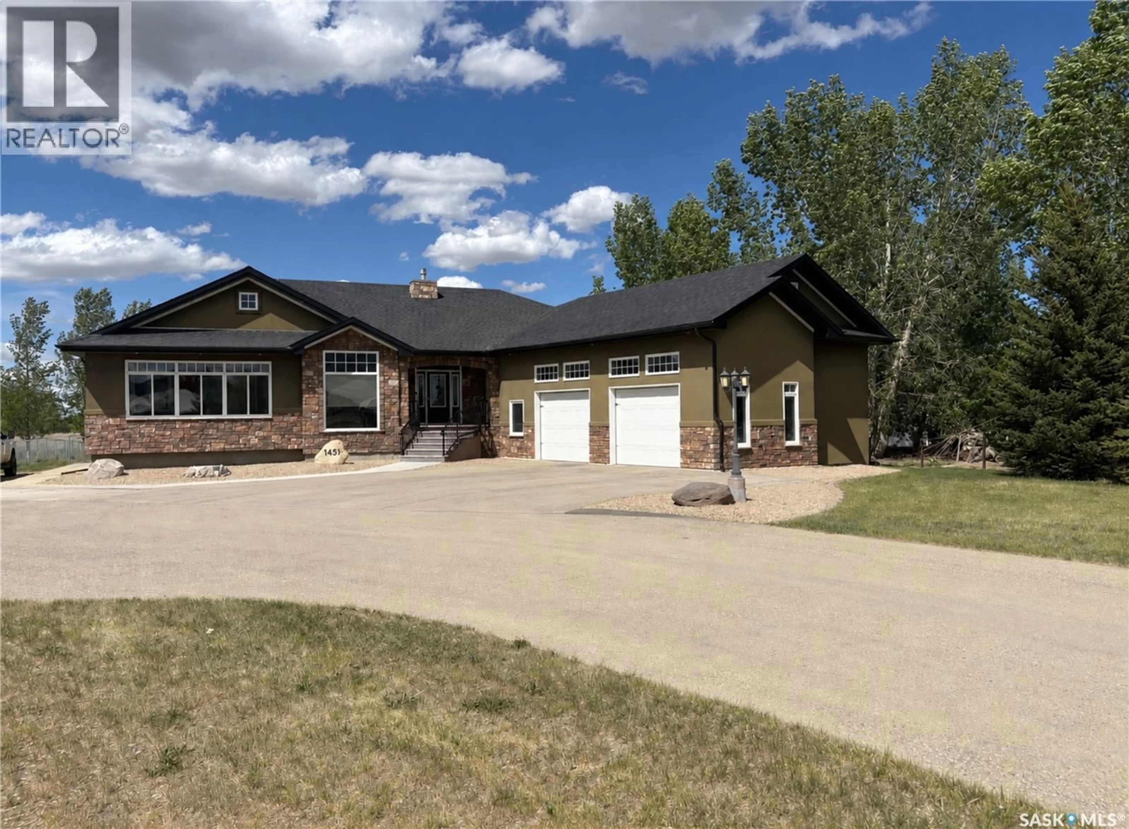 Unknown for 1451 1ST AVENUE, Weyburn Saskatchewan S4H3E3