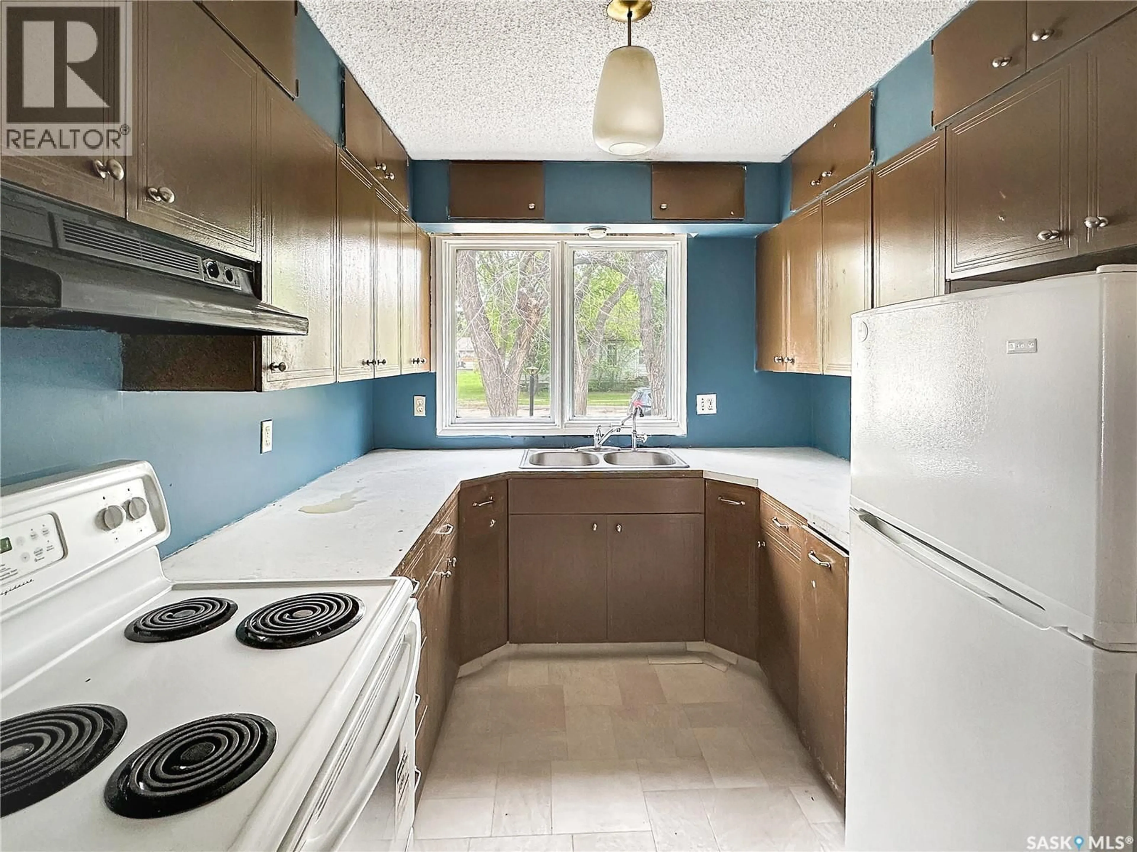 Standard kitchen, unknown for 208 LORNE STREET, Cupar Saskatchewan S0G0Y0