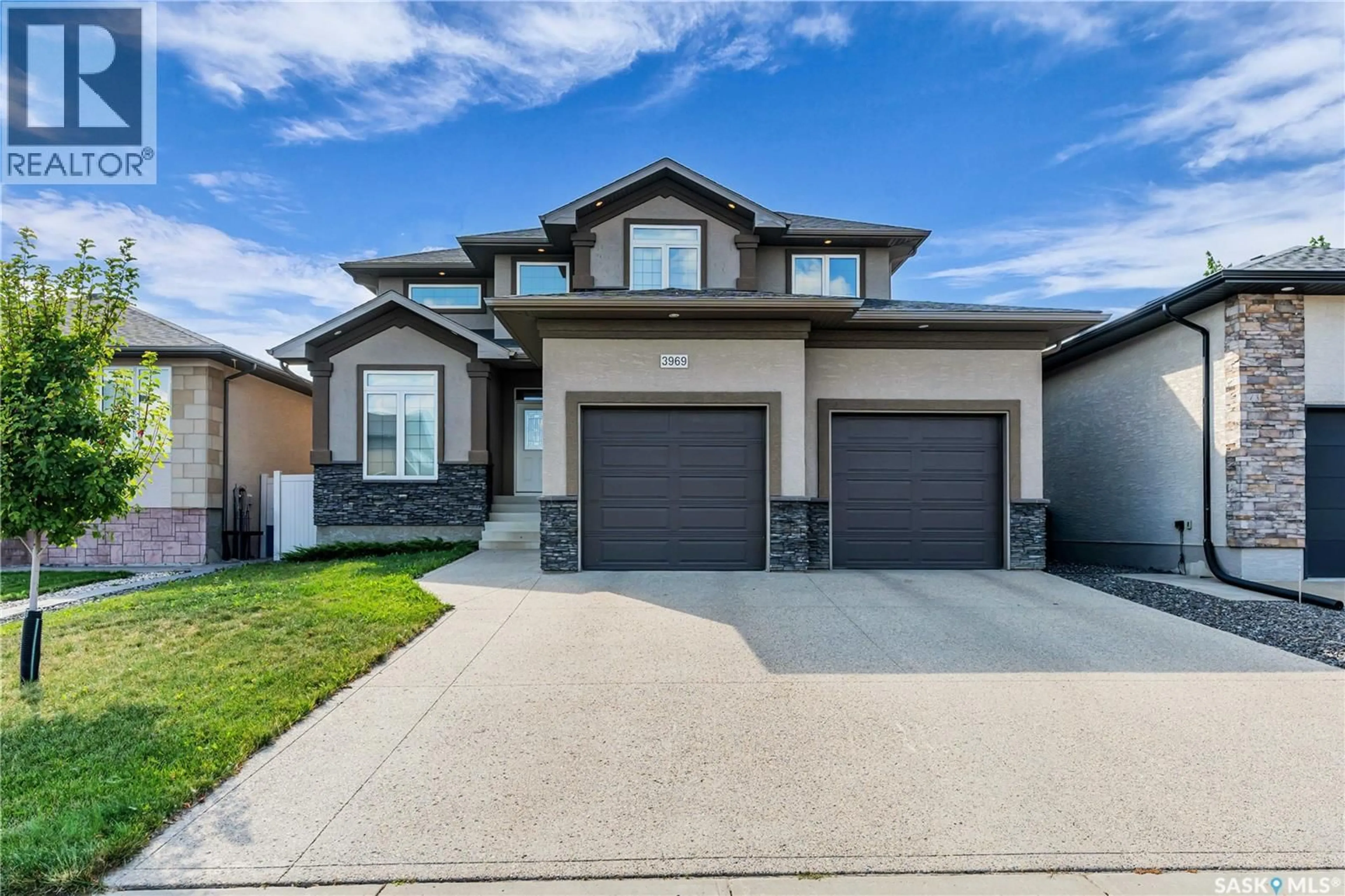 Home with vinyl exterior material, street for 3969 SANDHILL CRESCENT, Regina Saskatchewan S4V3G7