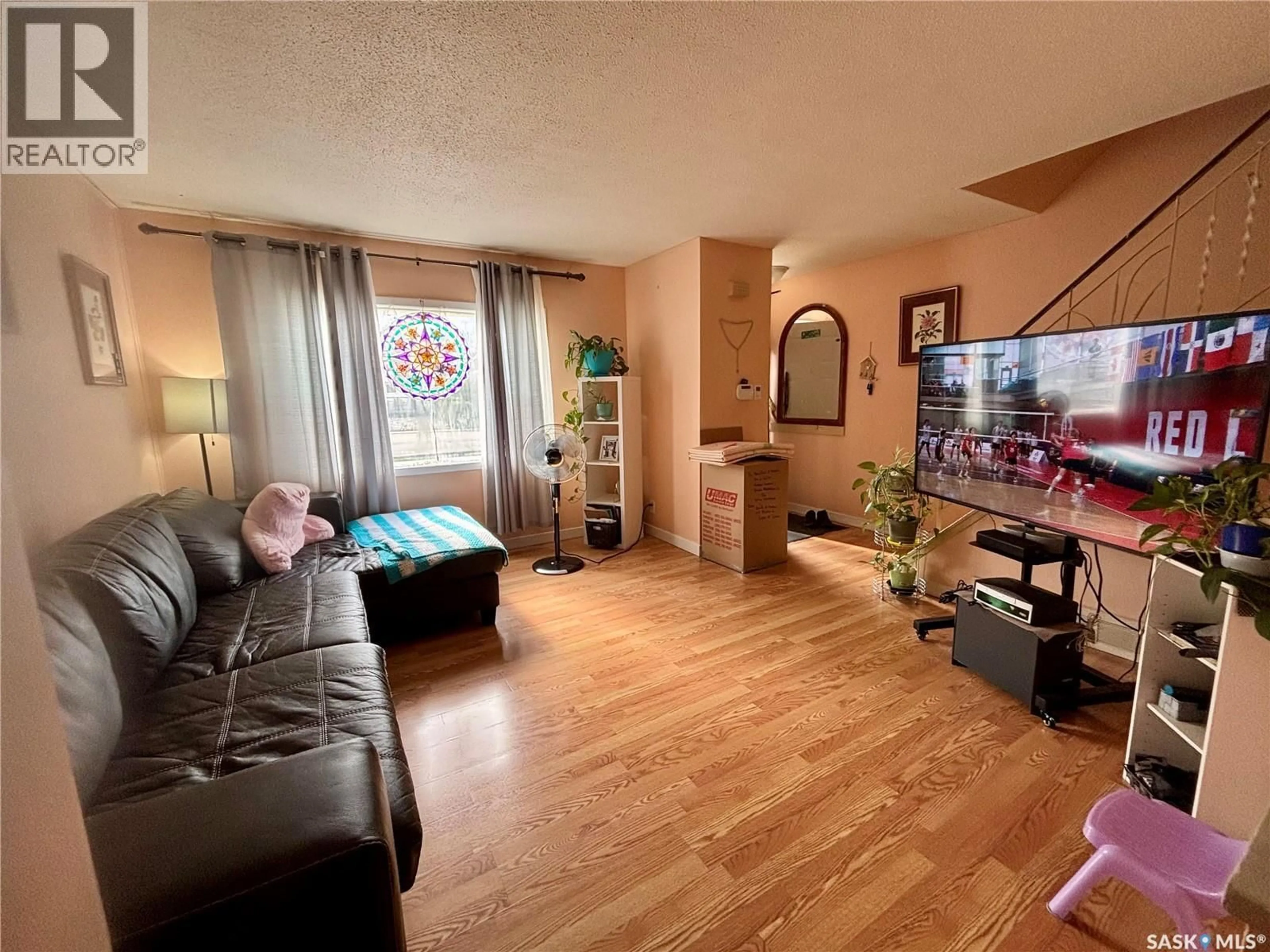 Living room with furniture, unknown for 419 MCINTOSH STREET, Regina Saskatchewan S4R4Z7