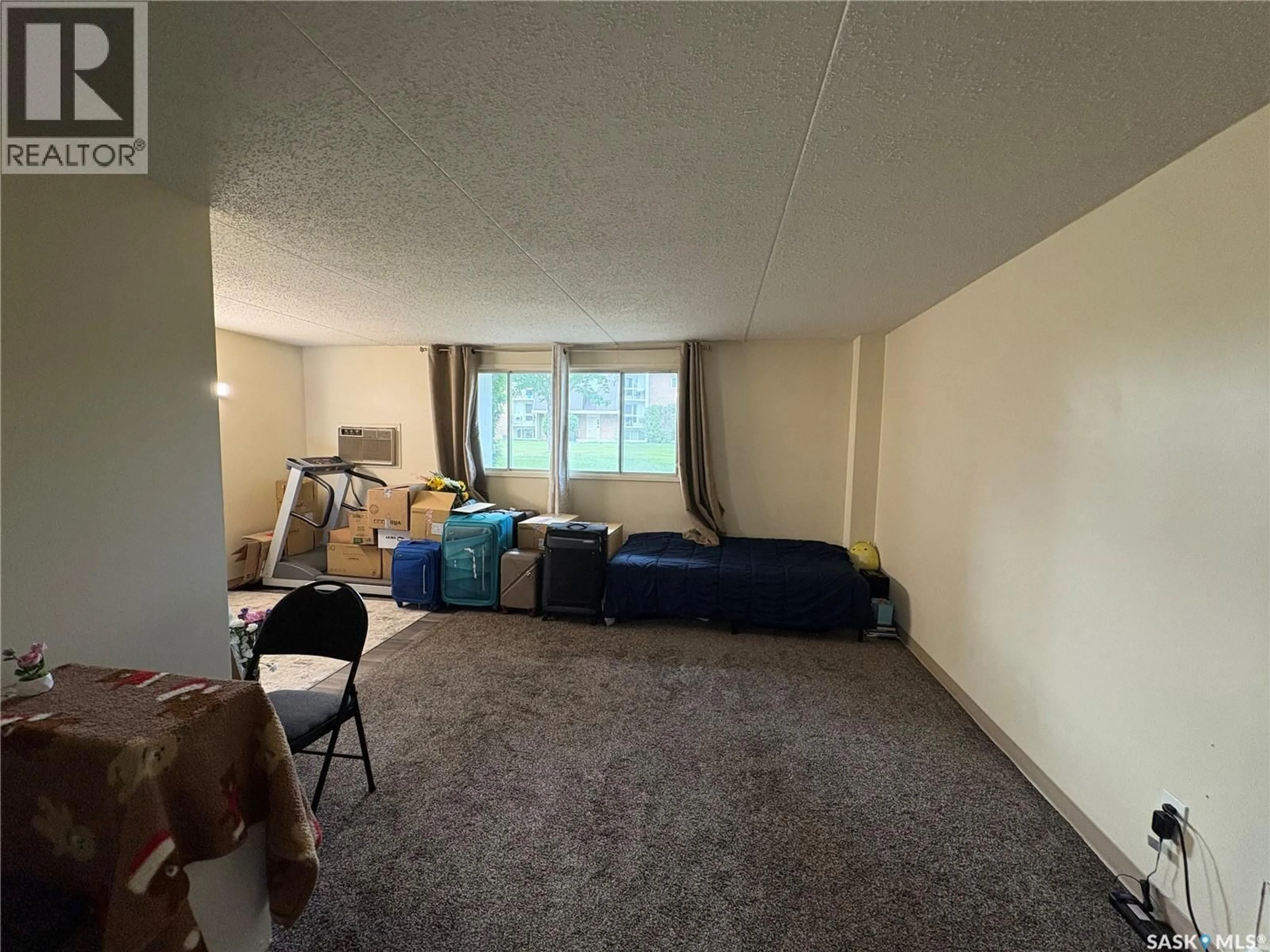 A pic of a room for 35 - 11 CENTENNIAL STREET, Regina Saskatchewan S4S6P8