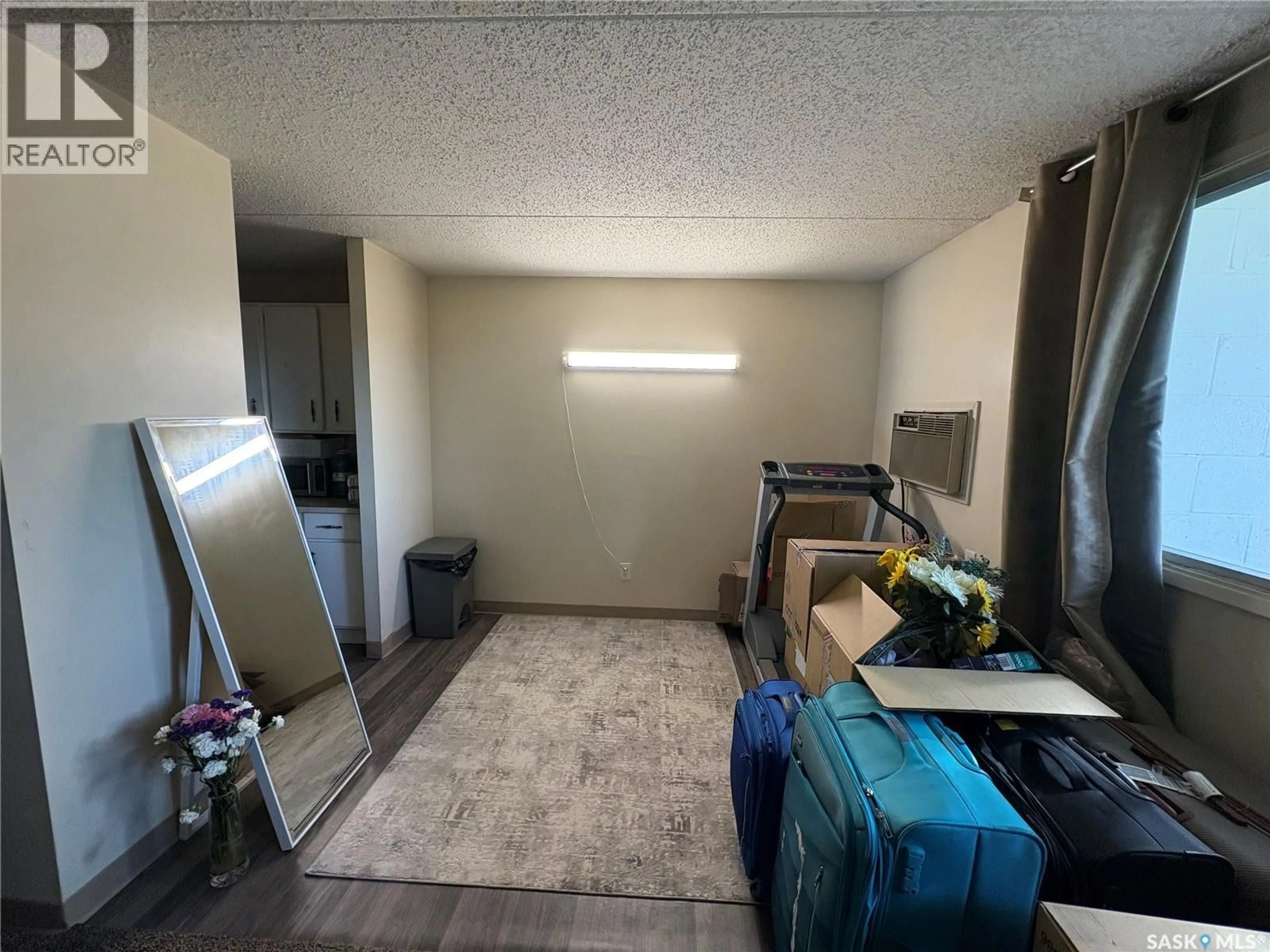 A pic of a room for 35 - 11 CENTENNIAL STREET, Regina Saskatchewan S4S6P8