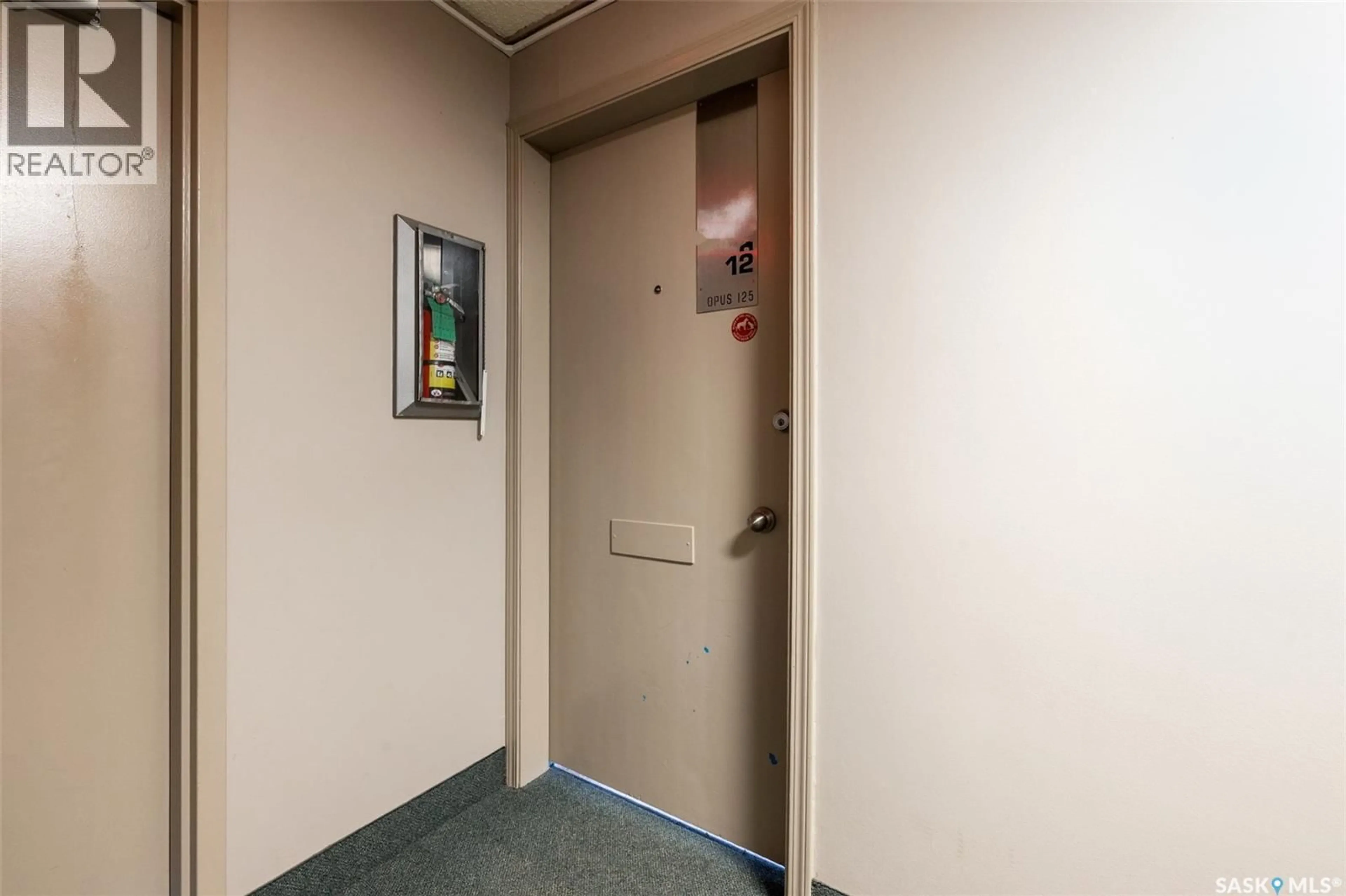 Indoor foyer for 12 125 FROOM CRESCENT, Regina Saskatchewan S4N1S8