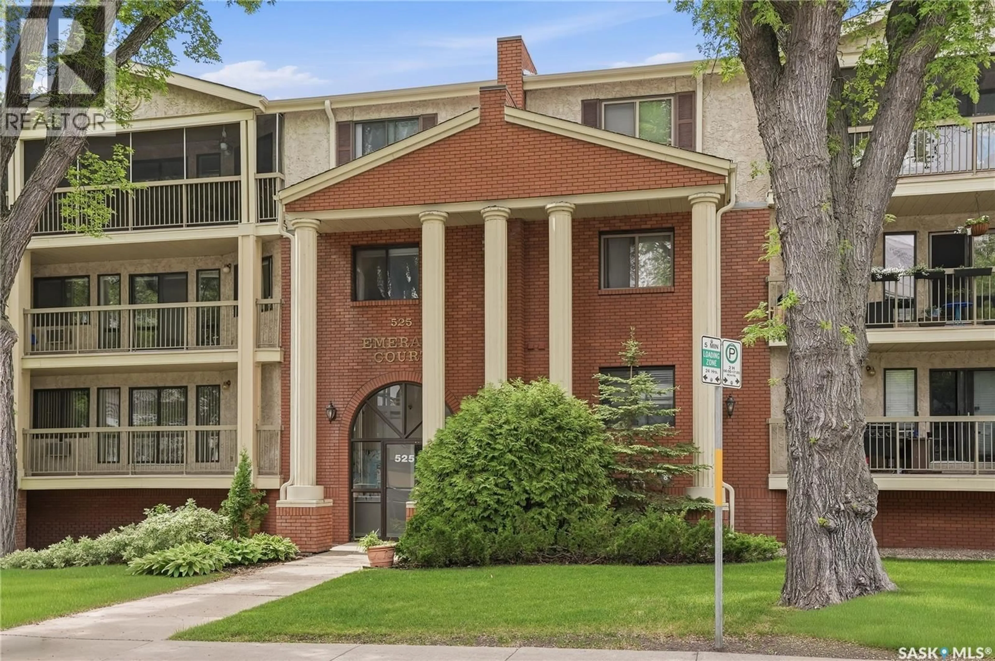 Home with brick exterior material, street for 108 525 5TH AVENUE, Saskatoon Saskatchewan S7K2R1
