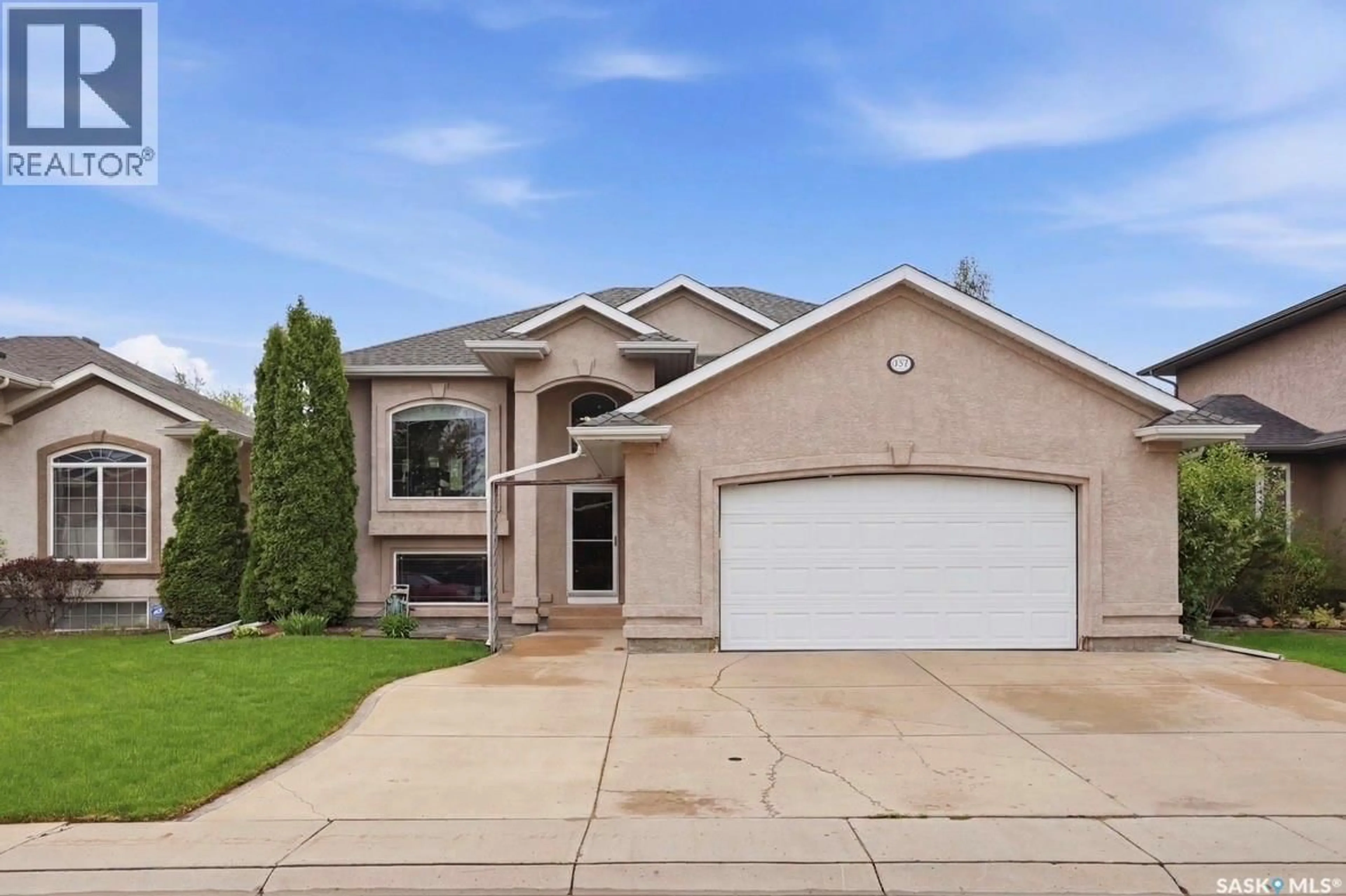 Home with vinyl exterior material, street for 839 BEECHMONT LANE, Saskatoon Saskatchewan S7V1C8