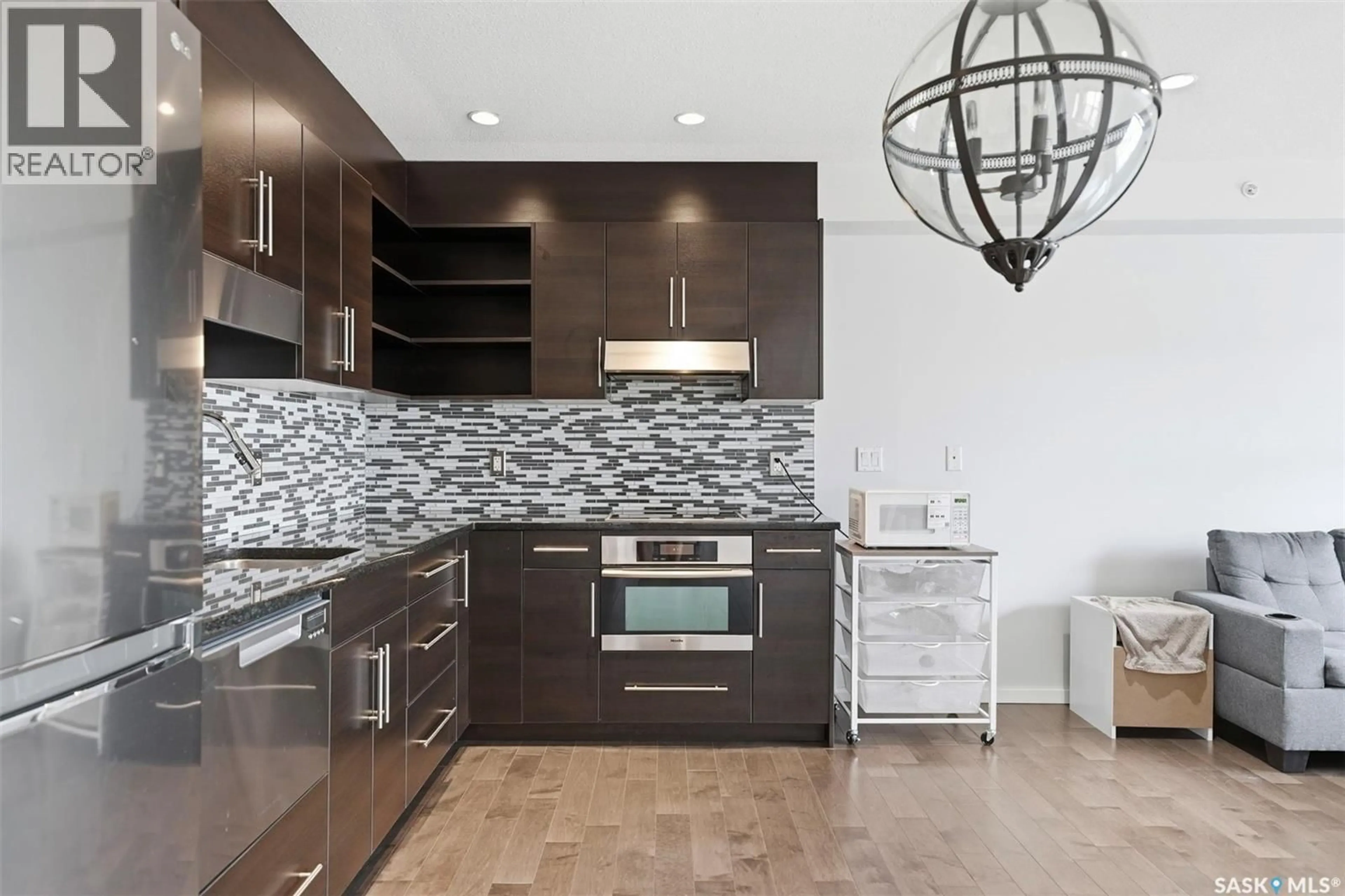 Contemporary kitchen, ceramic/tile floor for 230 - 410 SLIMMON ROAD, Saskatoon Saskatchewan S7V0B3