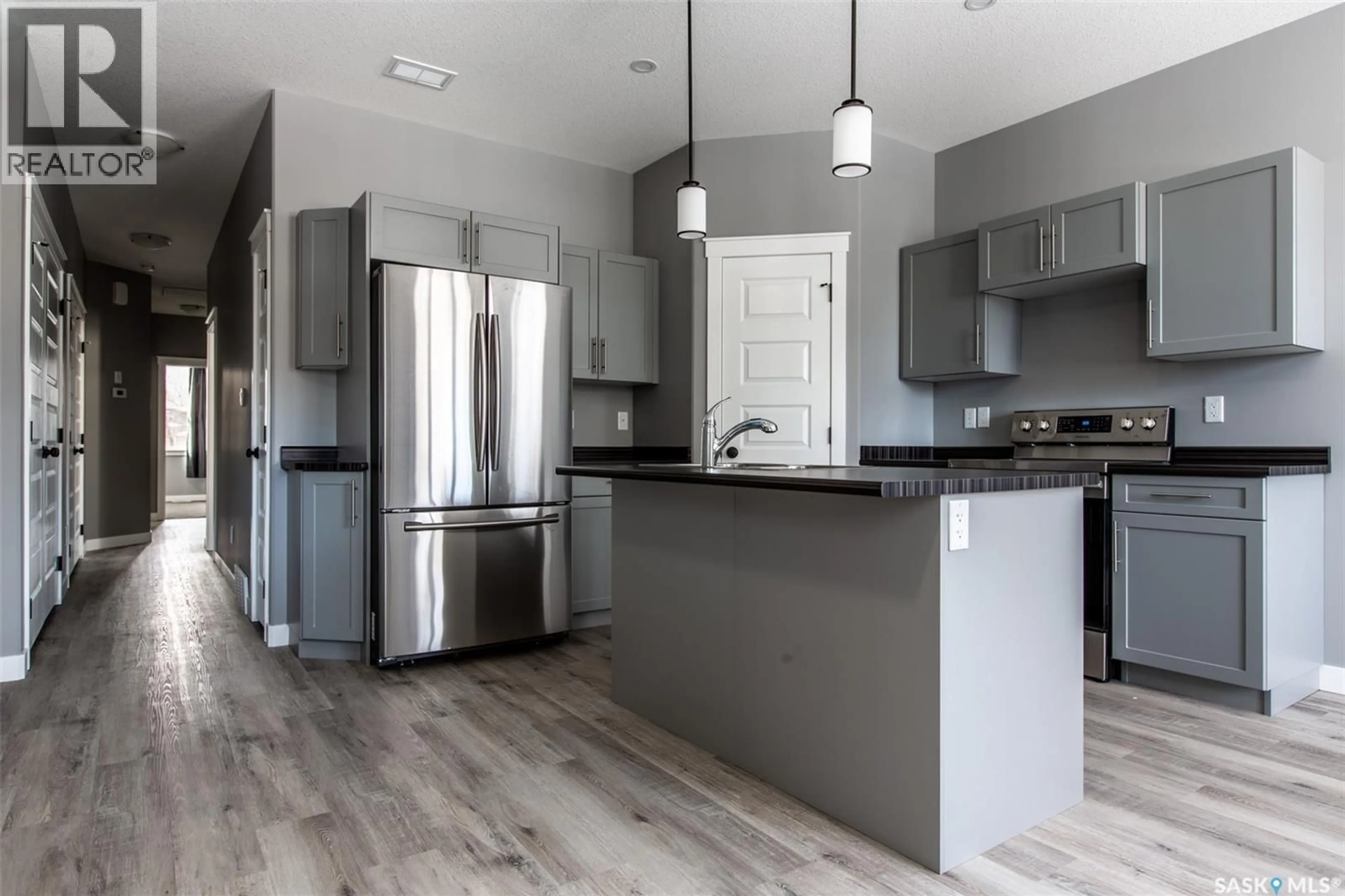 Open concept kitchen, unknown for 2748 MACKAY STREET, Regina Saskatchewan S4N2T7