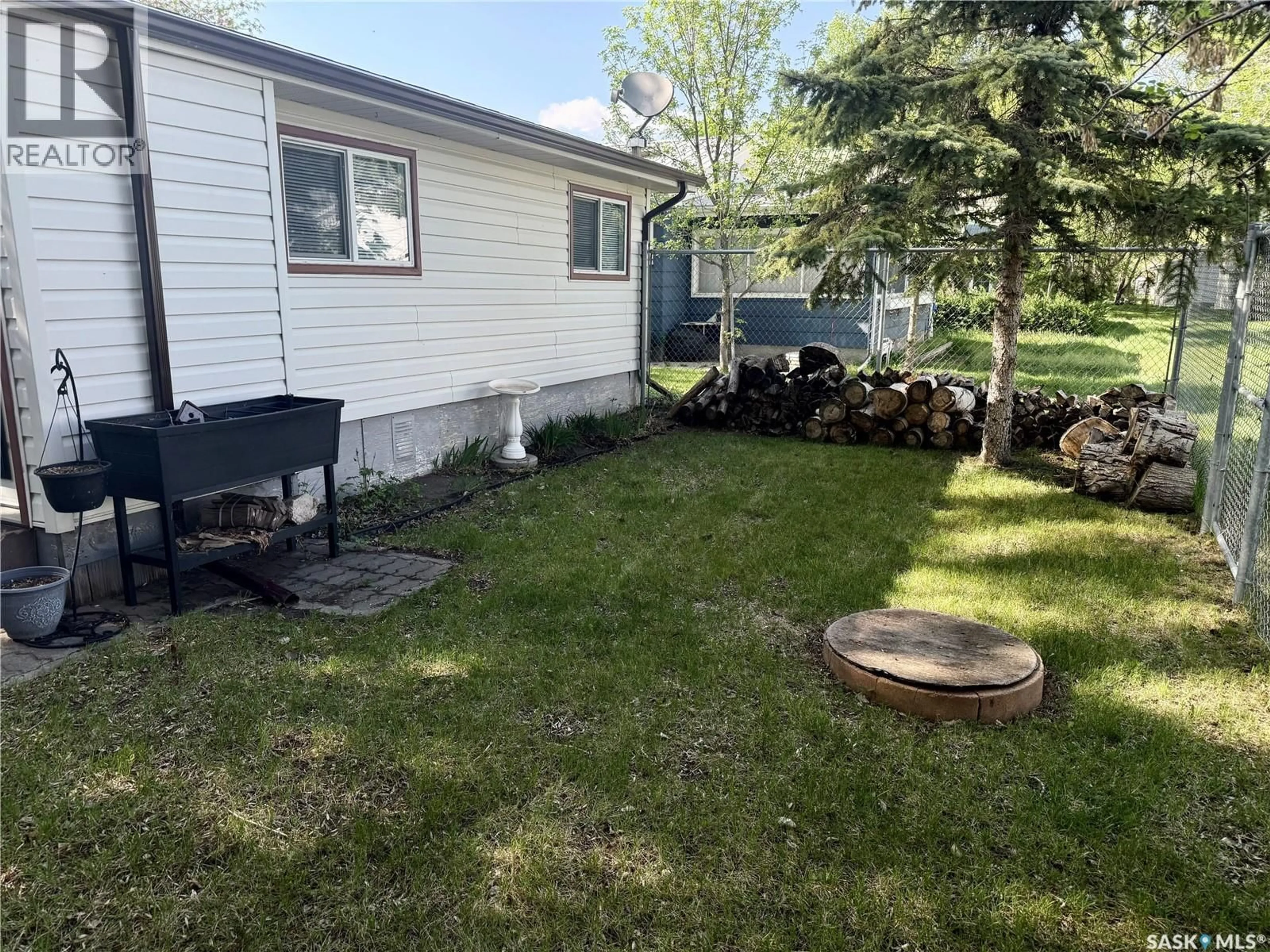 Patio, mountain view for 177 POPLAR LANE, Wee Too Beach Saskatchewan S0G1C0