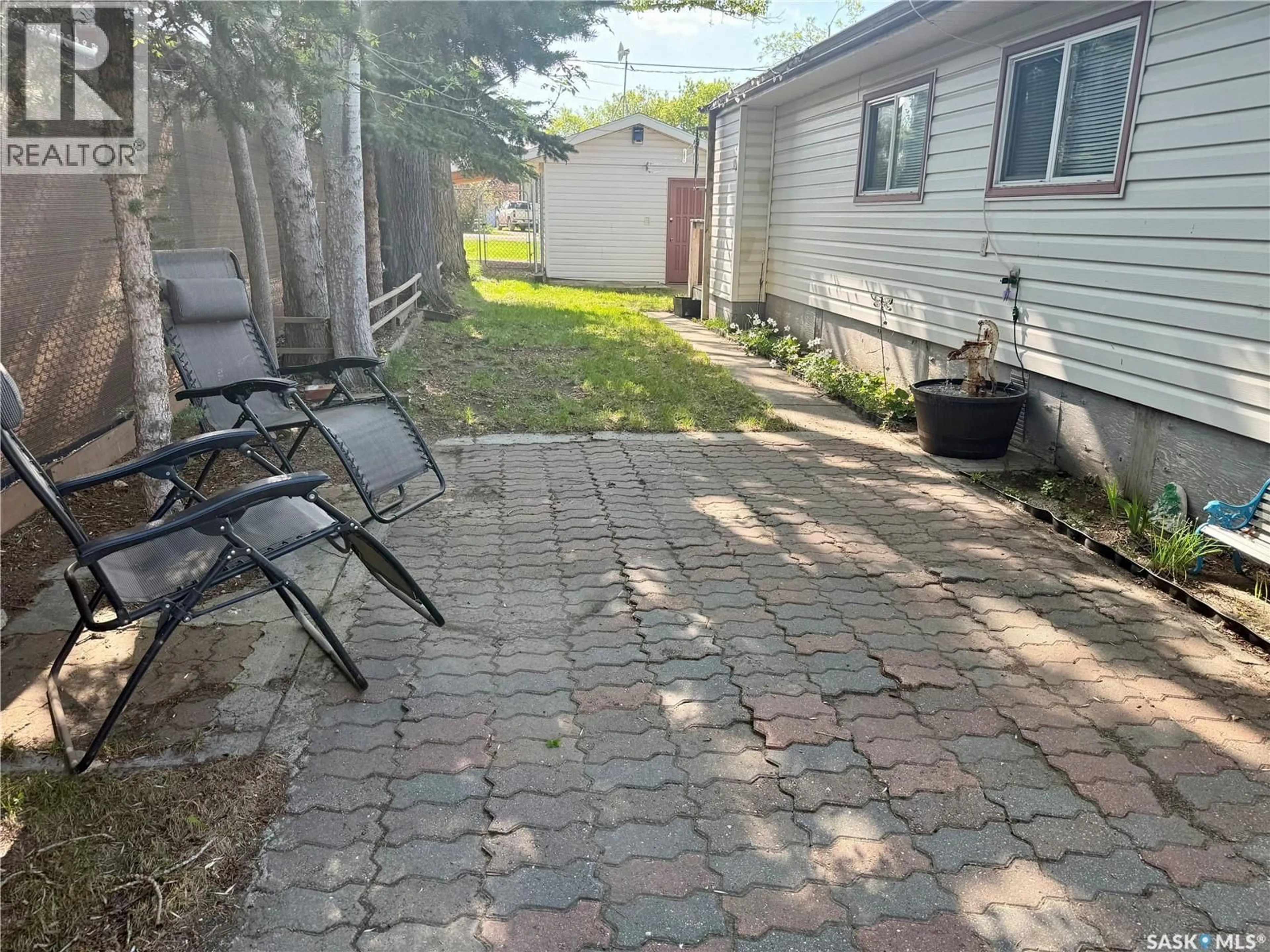 Patio, street for 177 POPLAR LANE, Wee Too Beach Saskatchewan S0G1C0