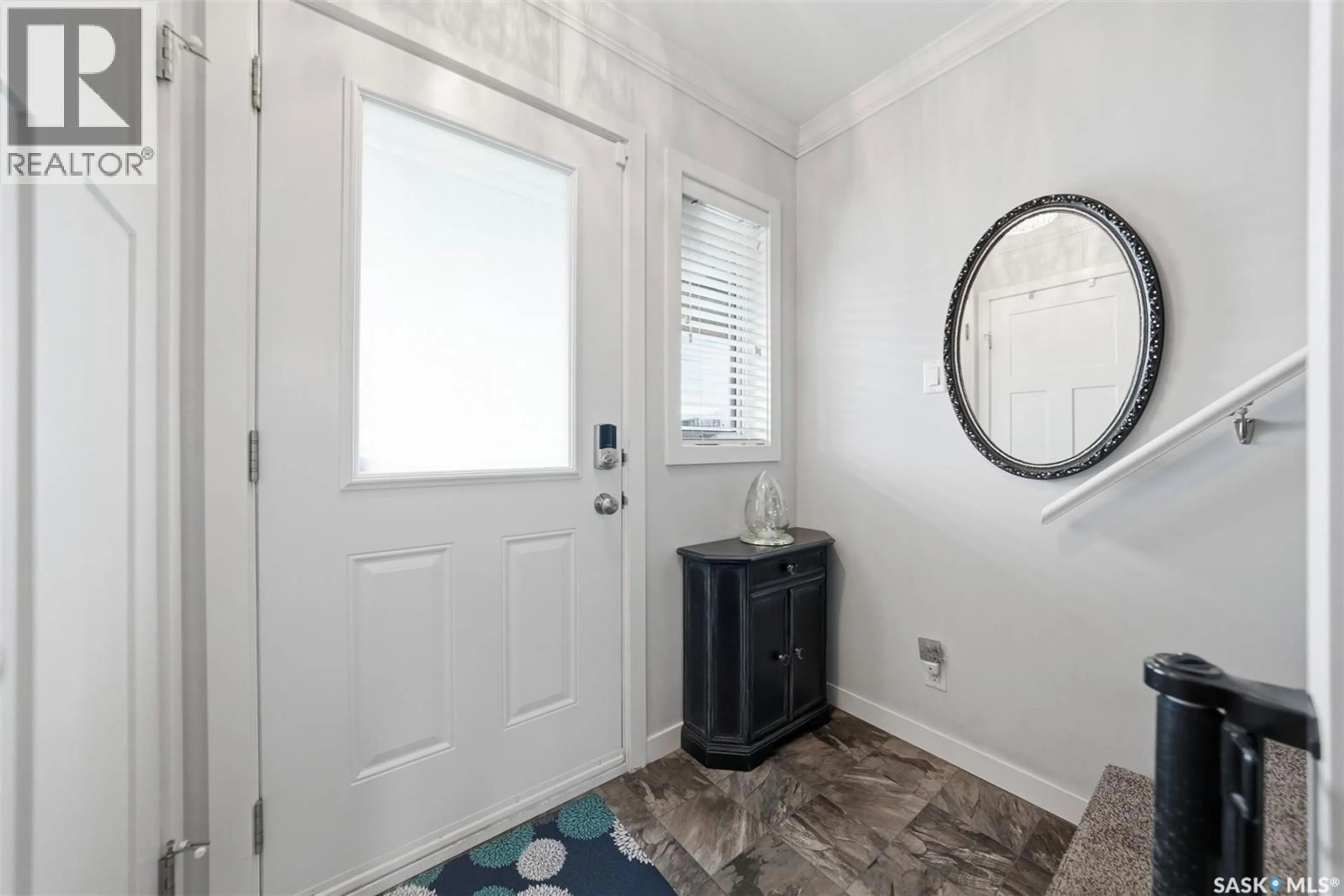 Indoor entryway for 344 620 CORNISH ROAD, Saskatoon Saskatchewan S7T0Y3