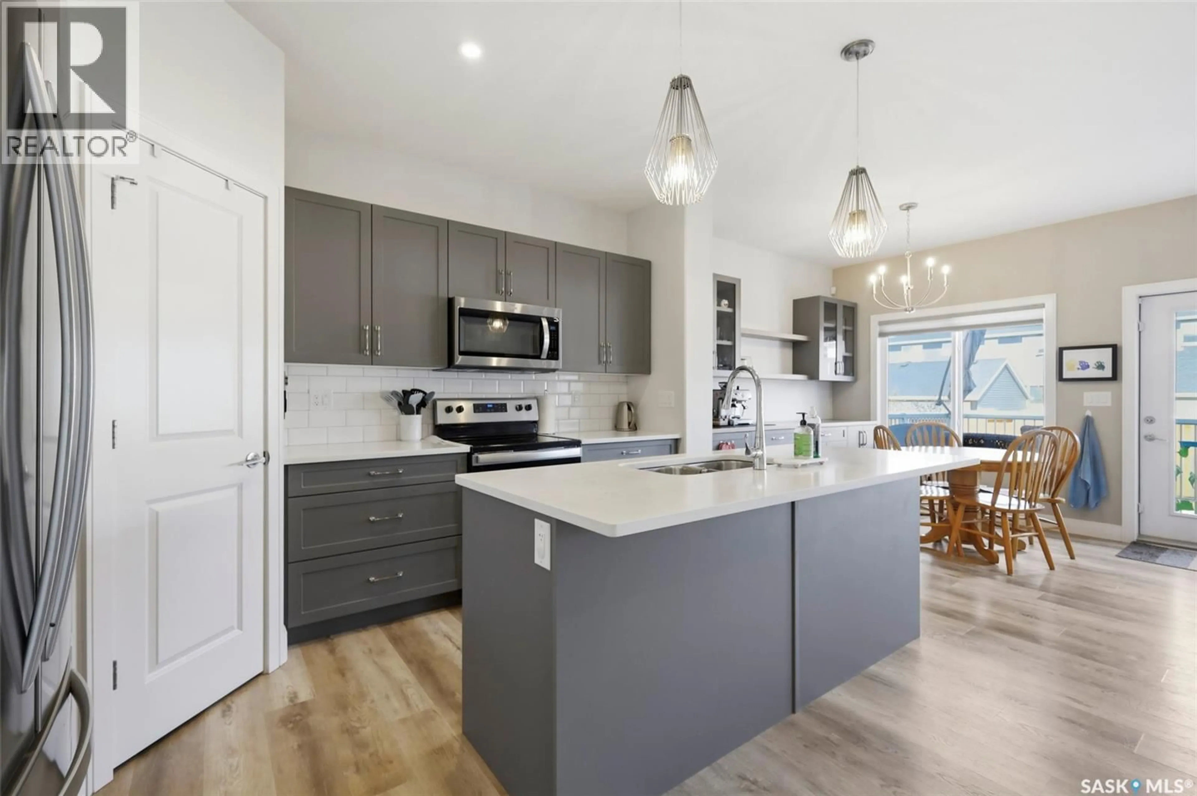 Open concept kitchen, unknown for 263 SKOPIK CRESCENT, Saskatoon Saskatchewan S7V0V6