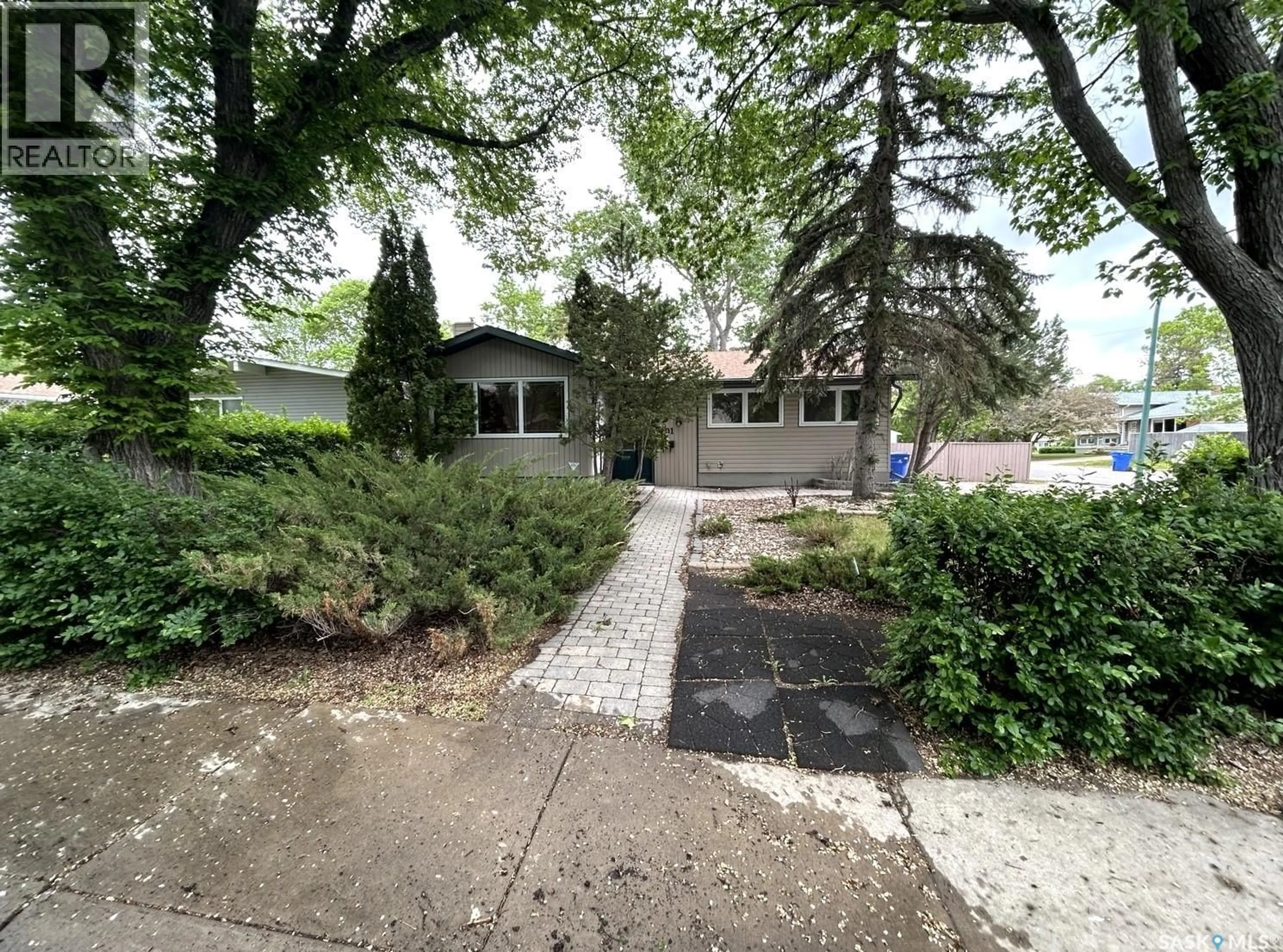 Unknown for 901 SHANNON ROAD, Regina Saskatchewan S4S5K3