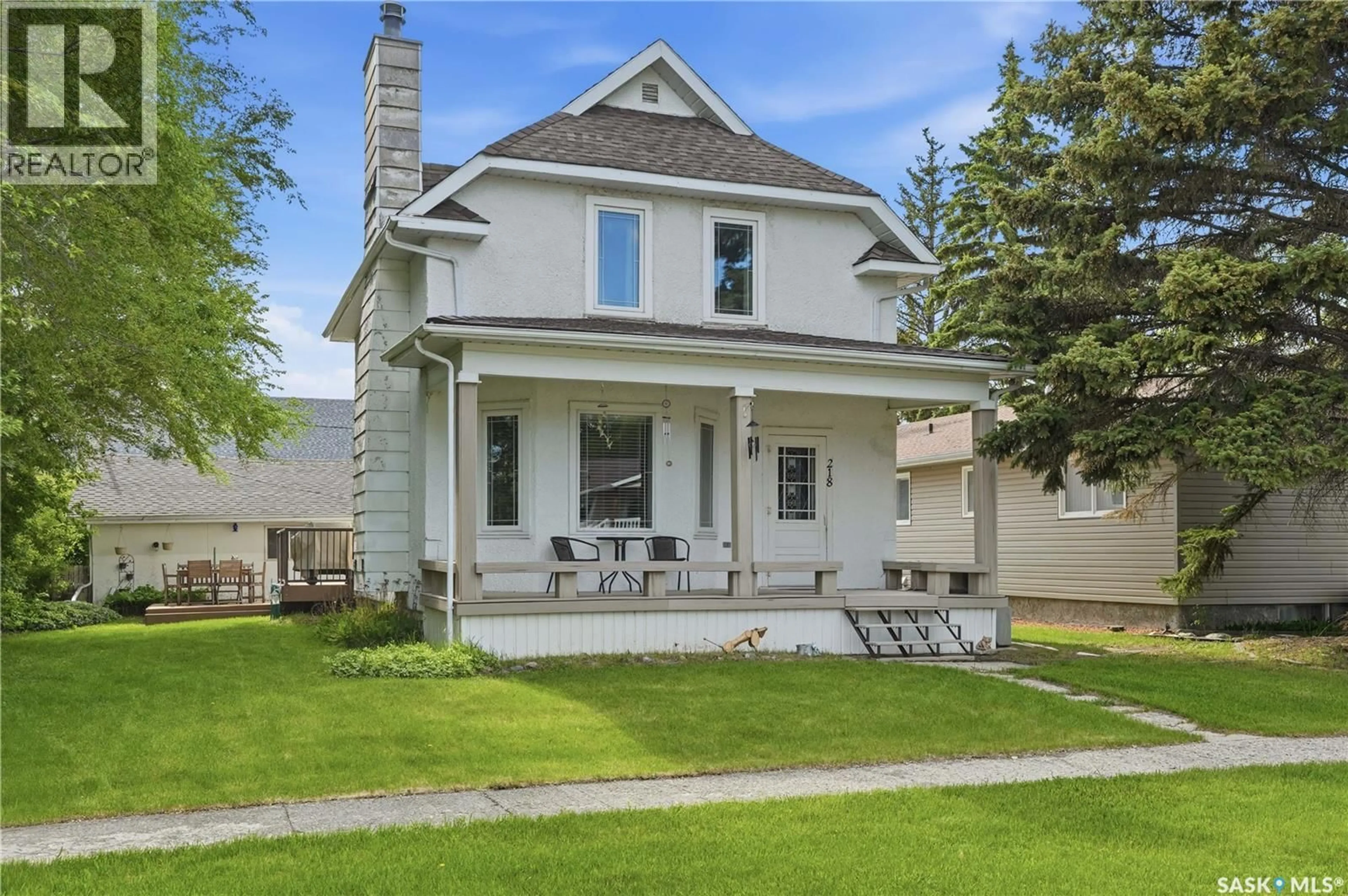 Home with vinyl exterior material, street for 218 LANSDOWNE STREET E, Cupar Saskatchewan S0G0Y0