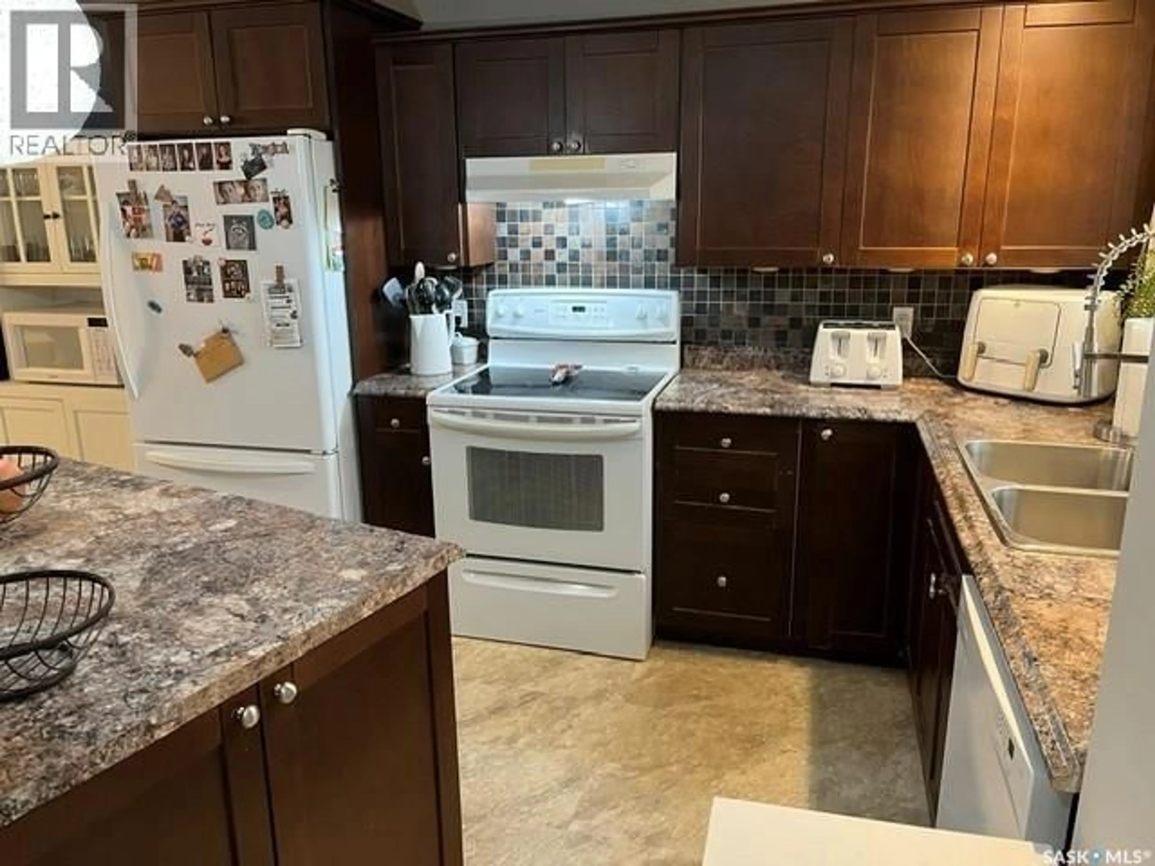 Standard kitchen, ceramic/tile floor for 206 3RD AVENUE, Canora Saskatchewan S0A0L0