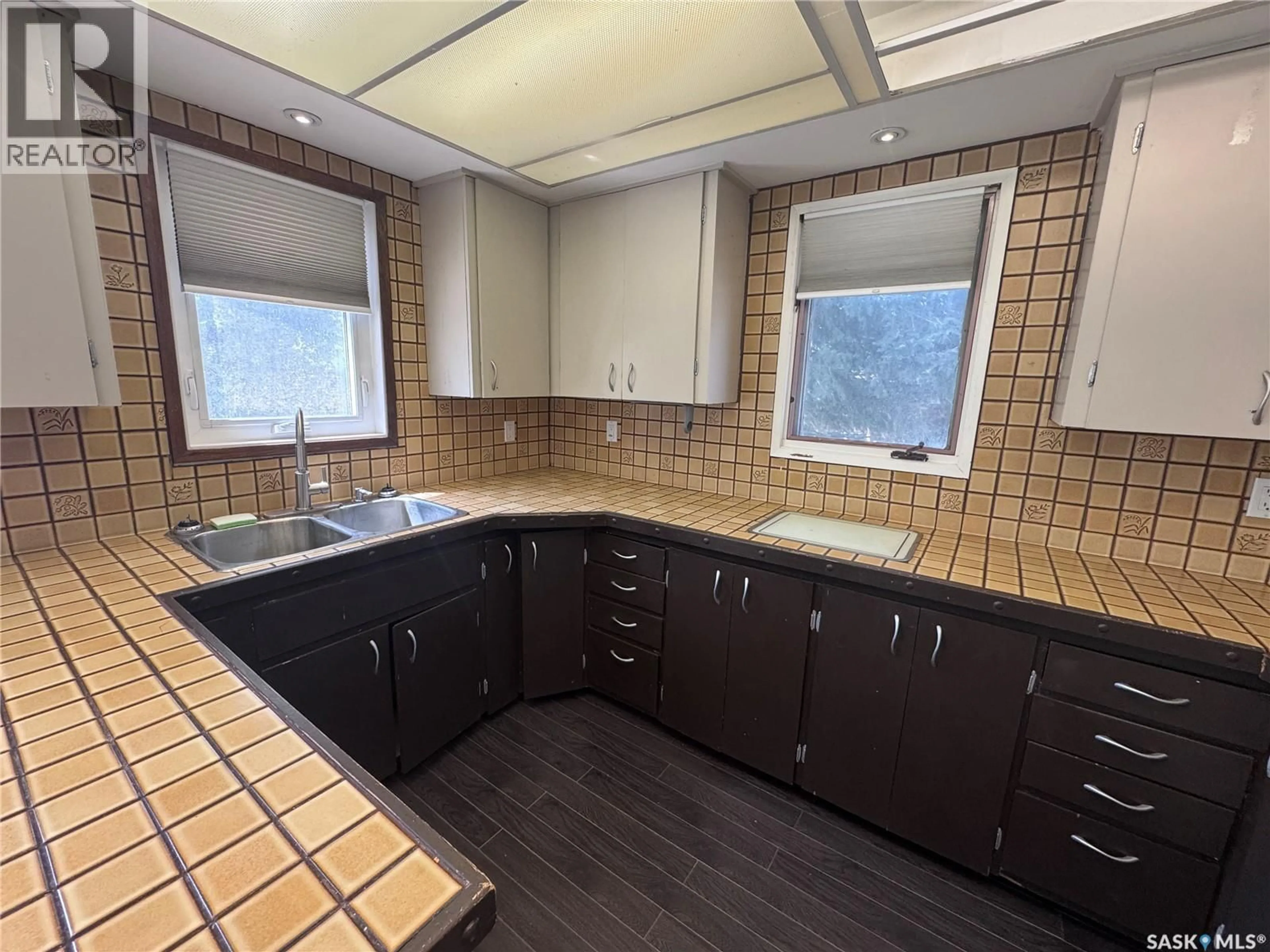 Standard kitchen, unknown for 408 4TH AVENUE, Biggar Saskatchewan S0K0M0