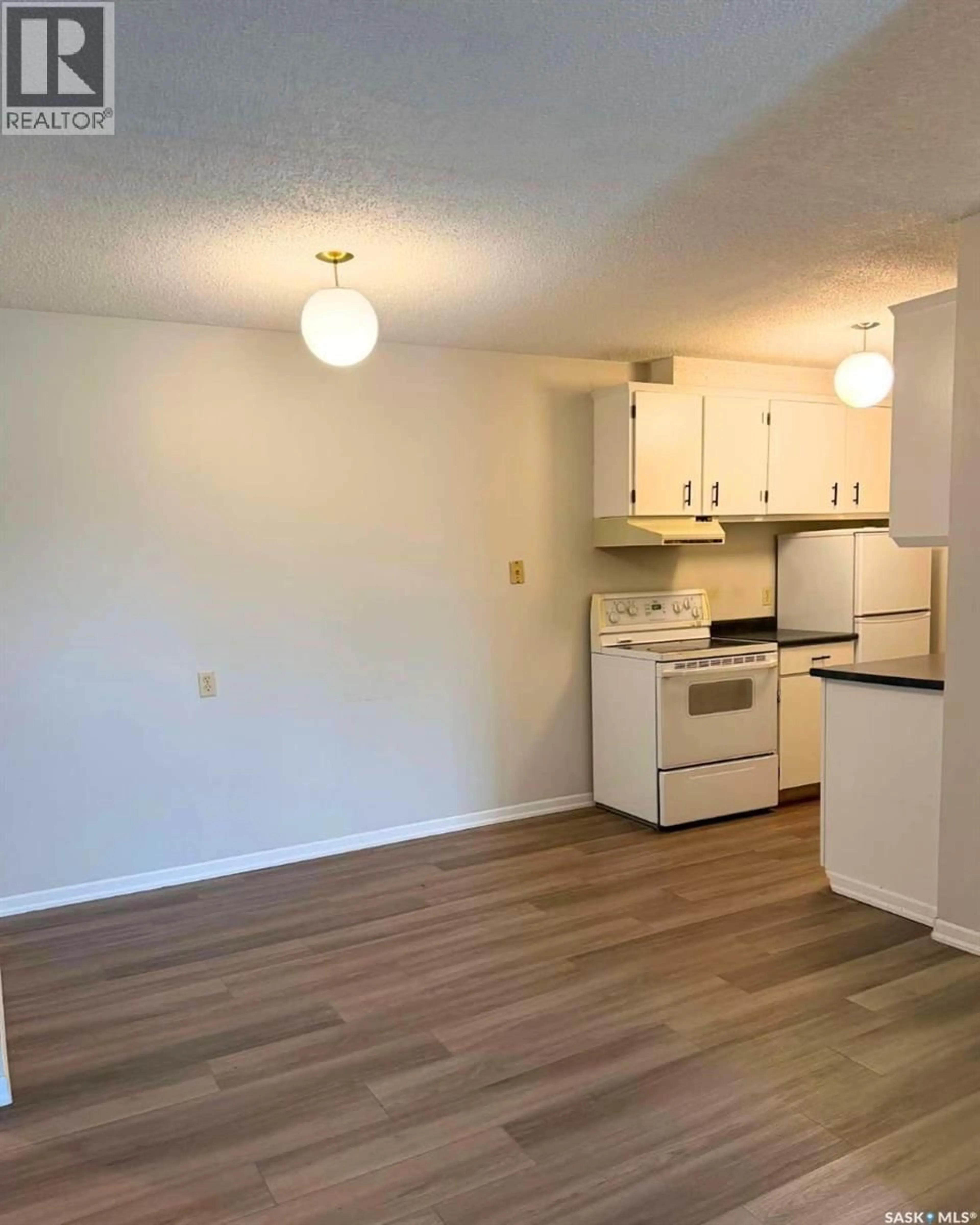A pic of a room for 207 - 423 TAIT COURT, Saskatoon Saskatchewan S7L7H5