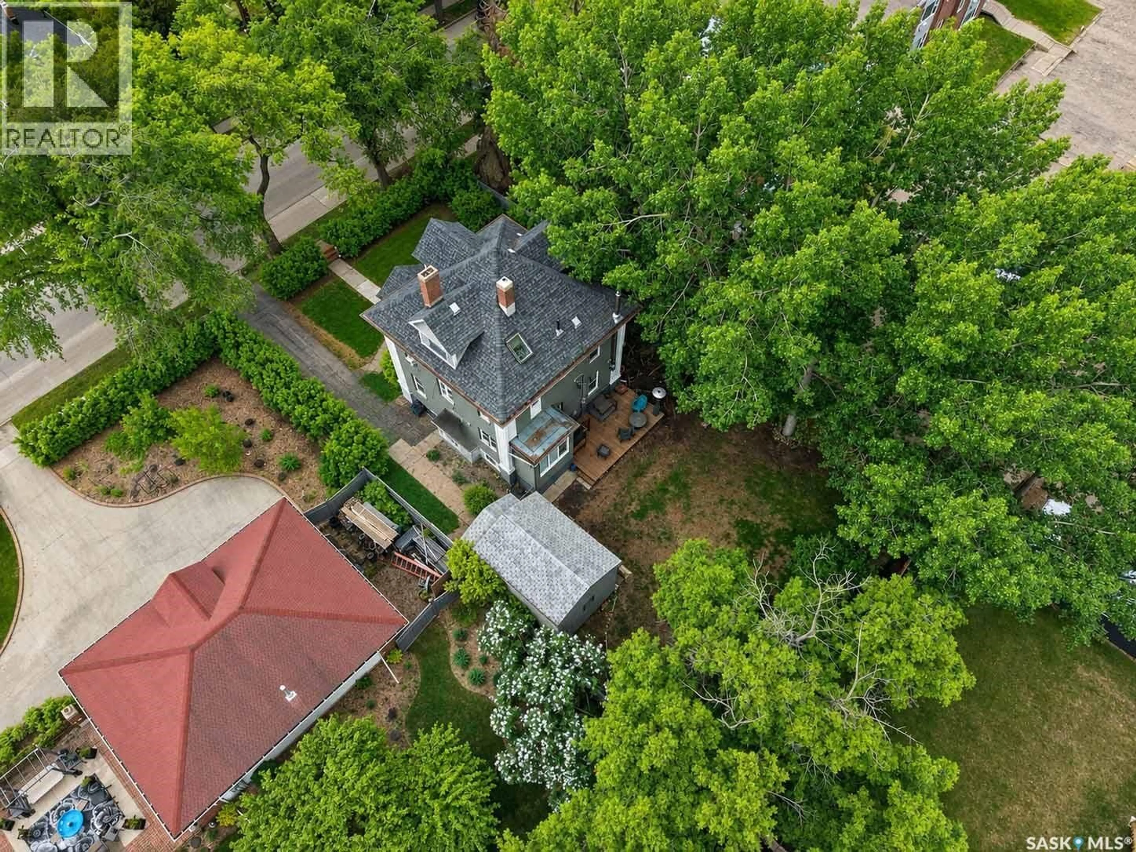 A pic from outside/outdoor area/front of a property/back of a property/a pic from drone, street for 42 20TH STREET, Prince Albert Saskatchewan S6V1K4