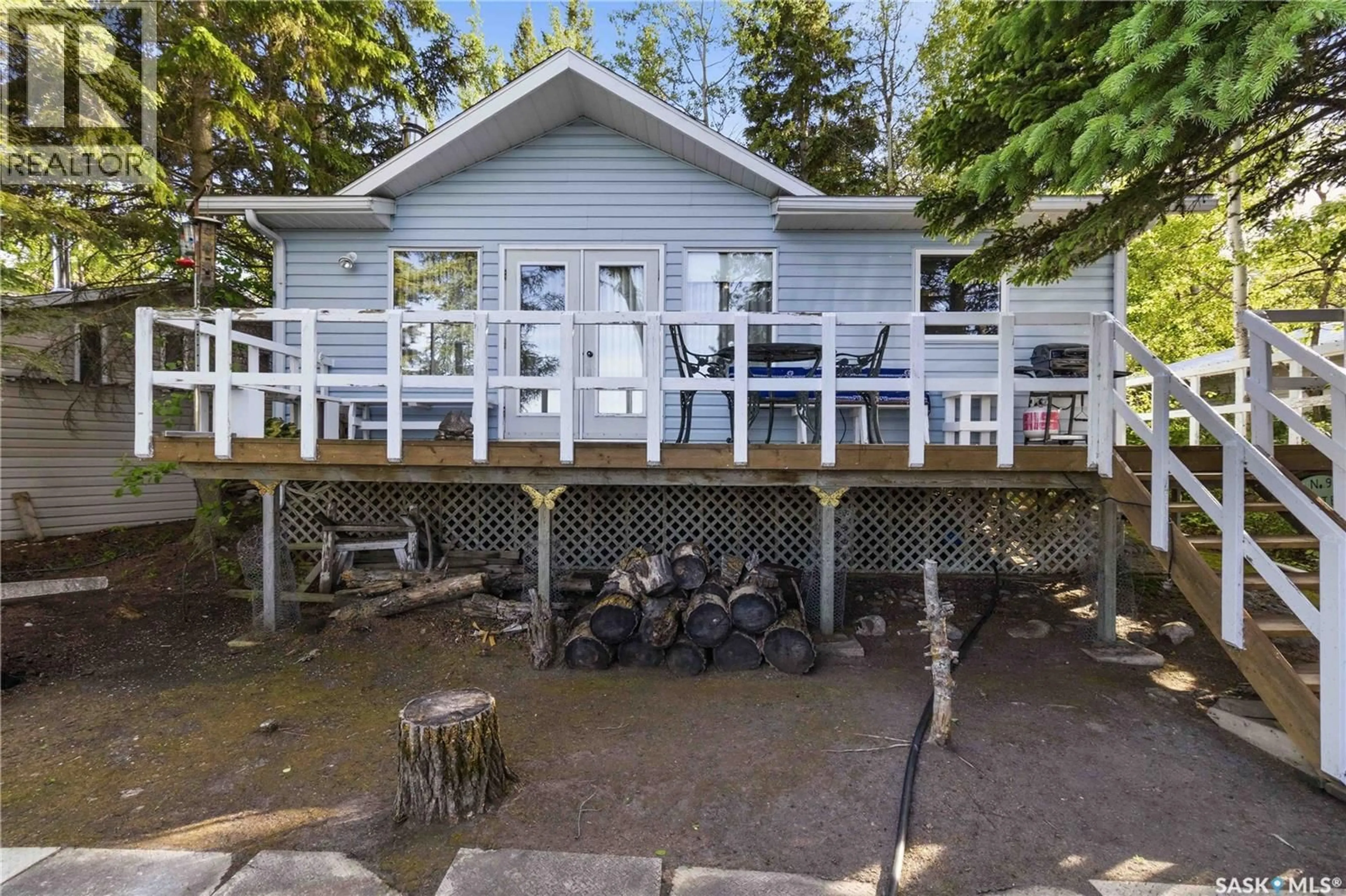 Patio, water/lake/river/ocean view for 9 WOODLAND AVENUE, Lac la Pêche Saskatchewan S0J2G0