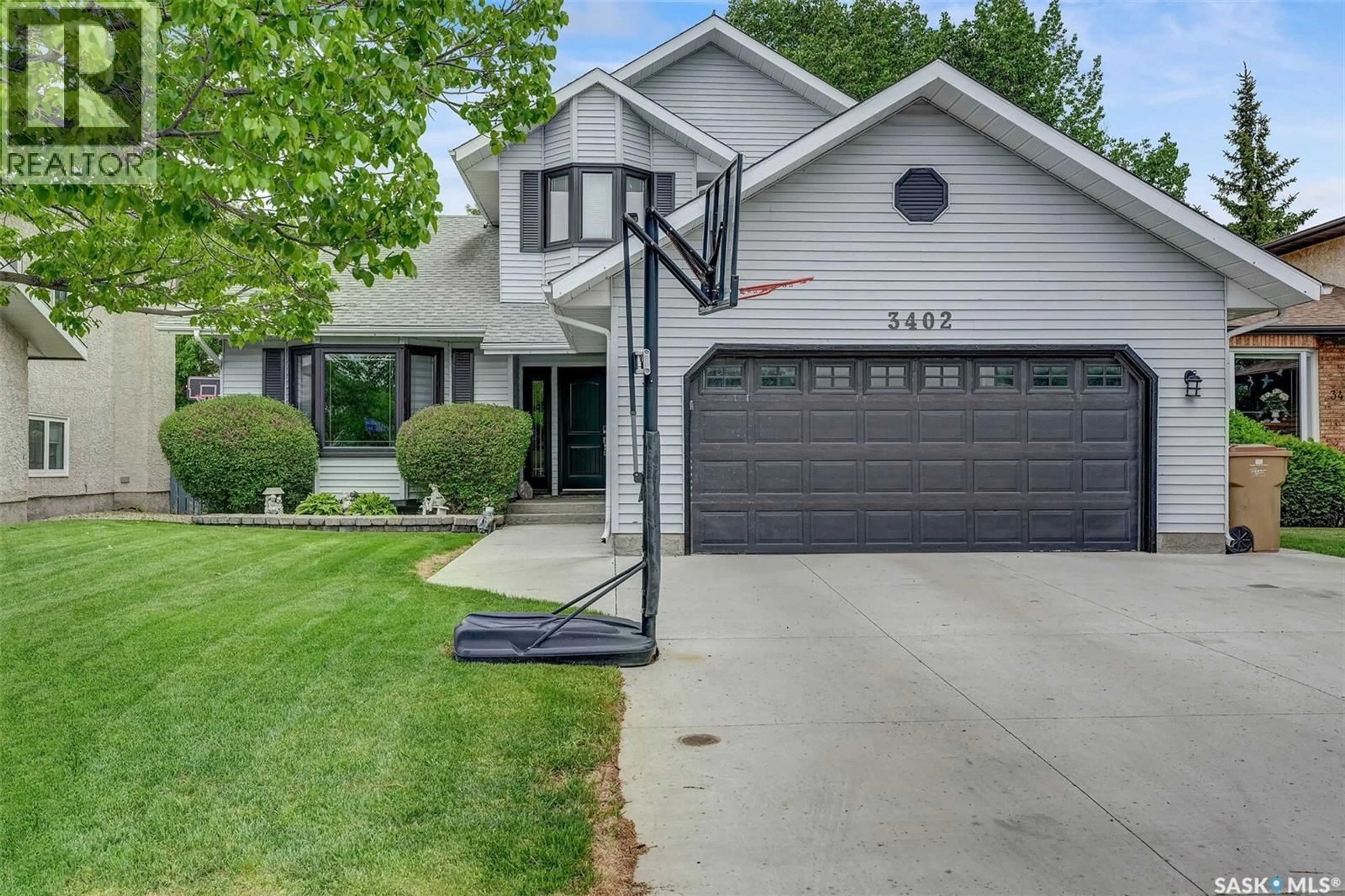 Home with vinyl exterior material, street for E - 3402 PHANEUF CRESCENT, Regina Saskatchewan S4V1V4