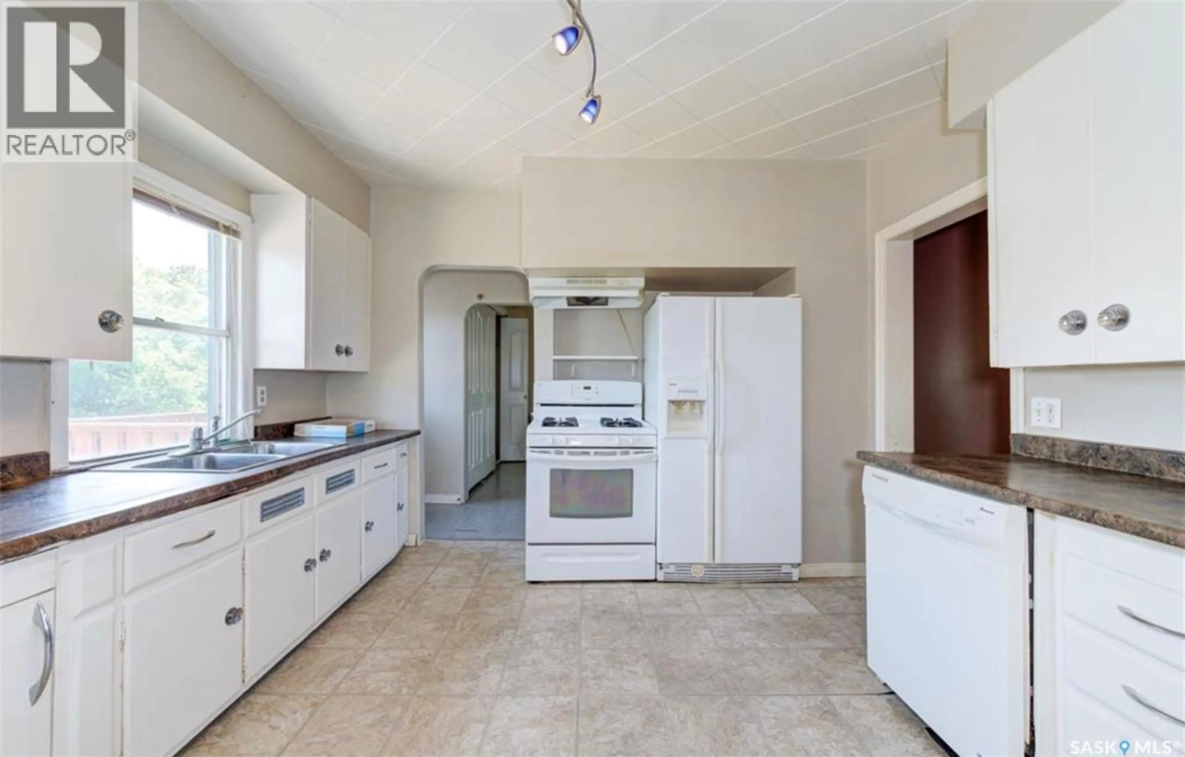 Standard kitchen, ceramic/tile floor for 311 1ST STREET, Wakaw Saskatchewan S0K4P0