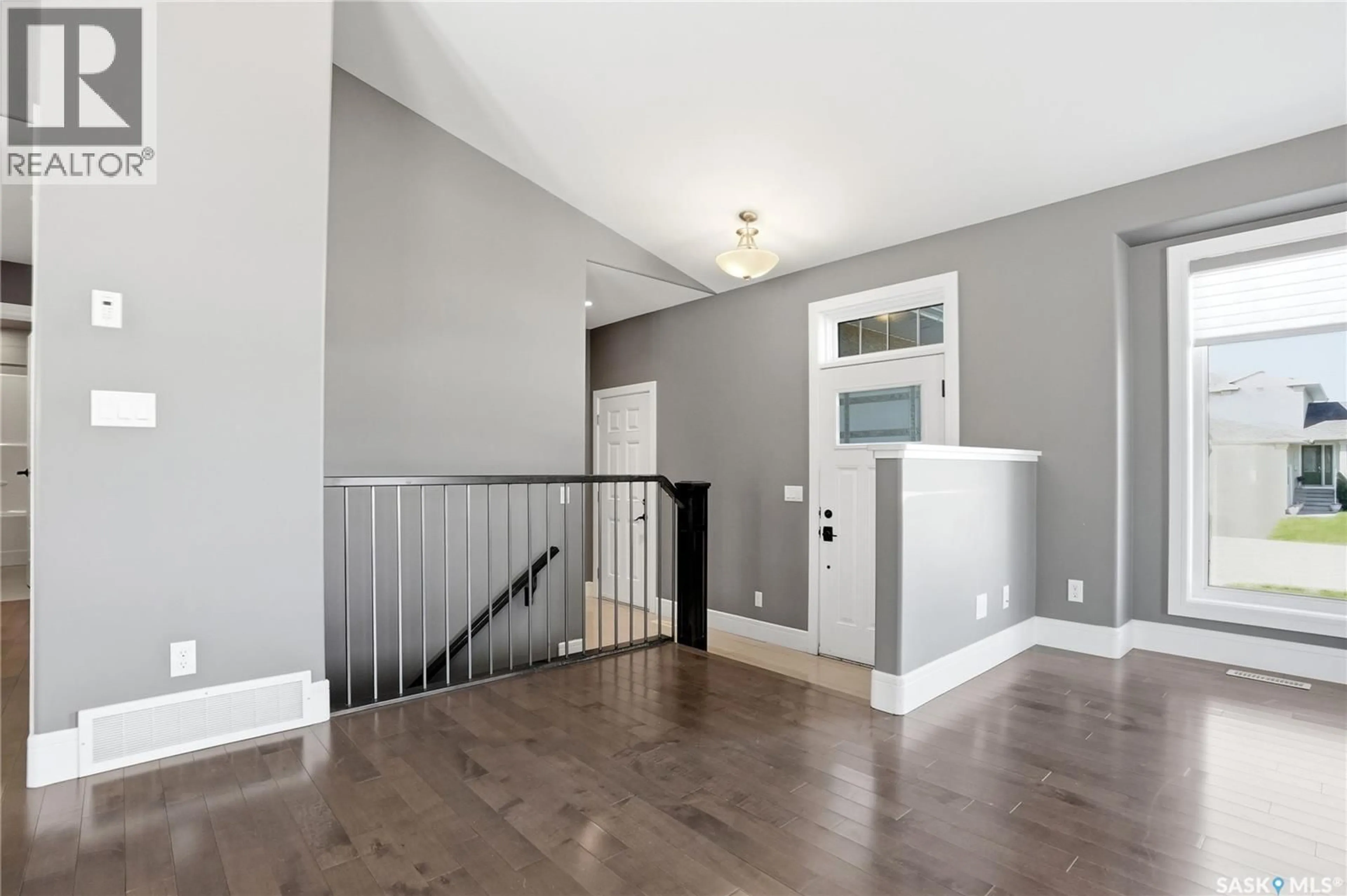 Indoor entryway for 326 HORLICK CRESCENT, Saskatoon Saskatchewan S7N4R5