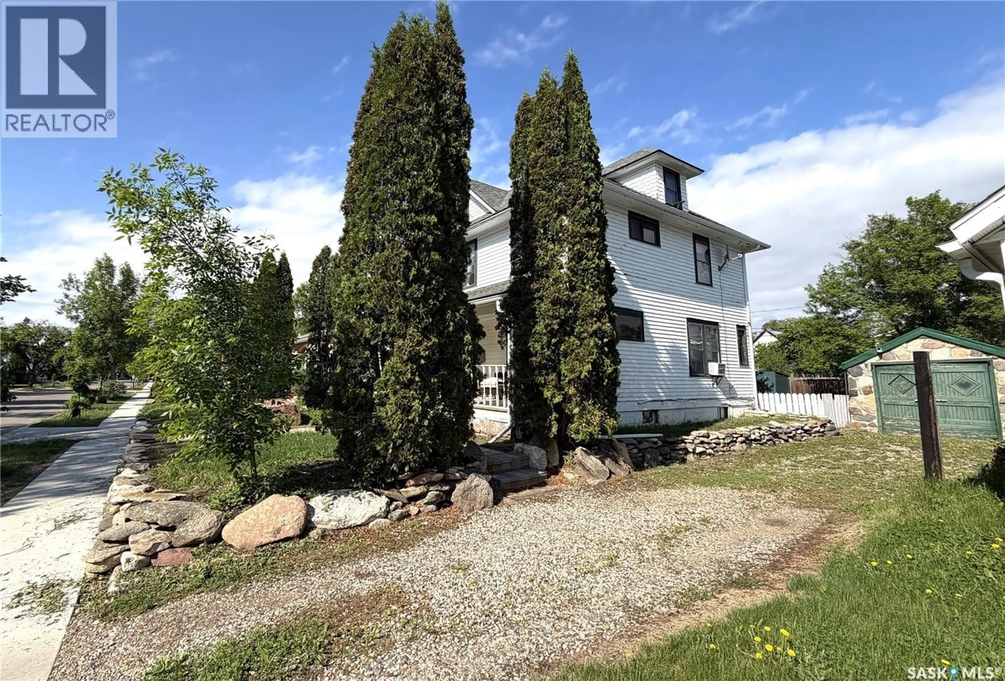 A pic from outside/outdoor area/front of a property/back of a property/a pic from drone, unknown for 1362 98TH STREET, North Battleford Saskatchewan S9A0M2