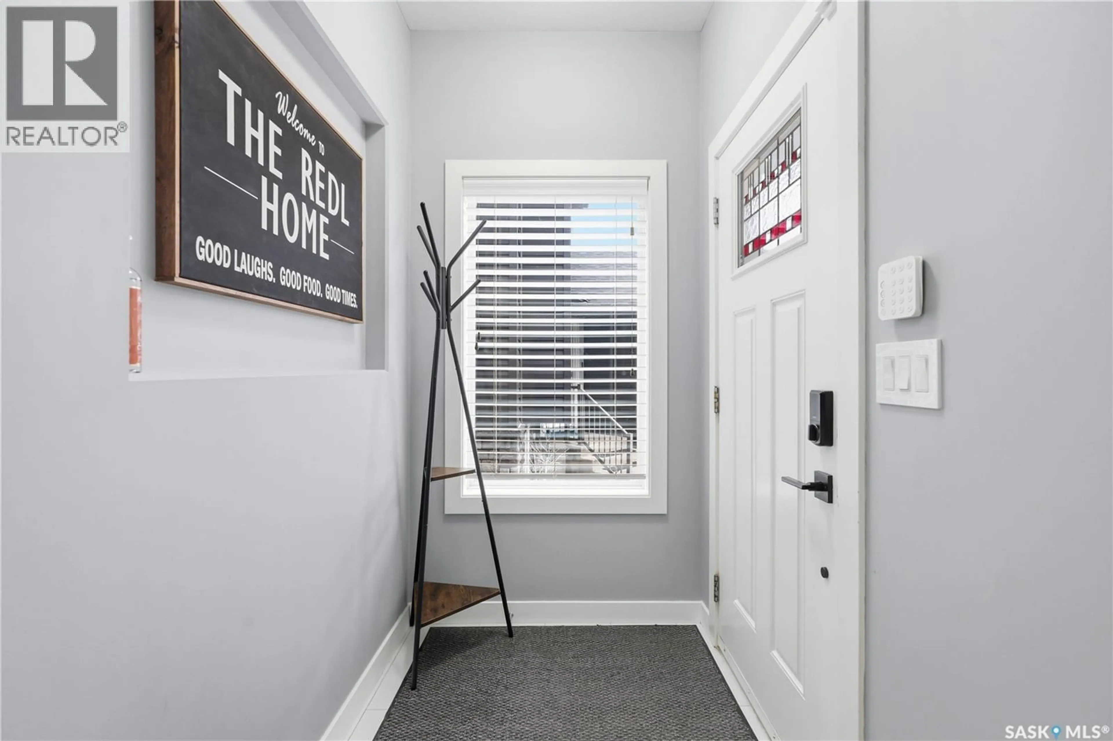 Indoor entryway for 932 ROCK HILL LANE, Martensville Saskatchewan S0K2T1