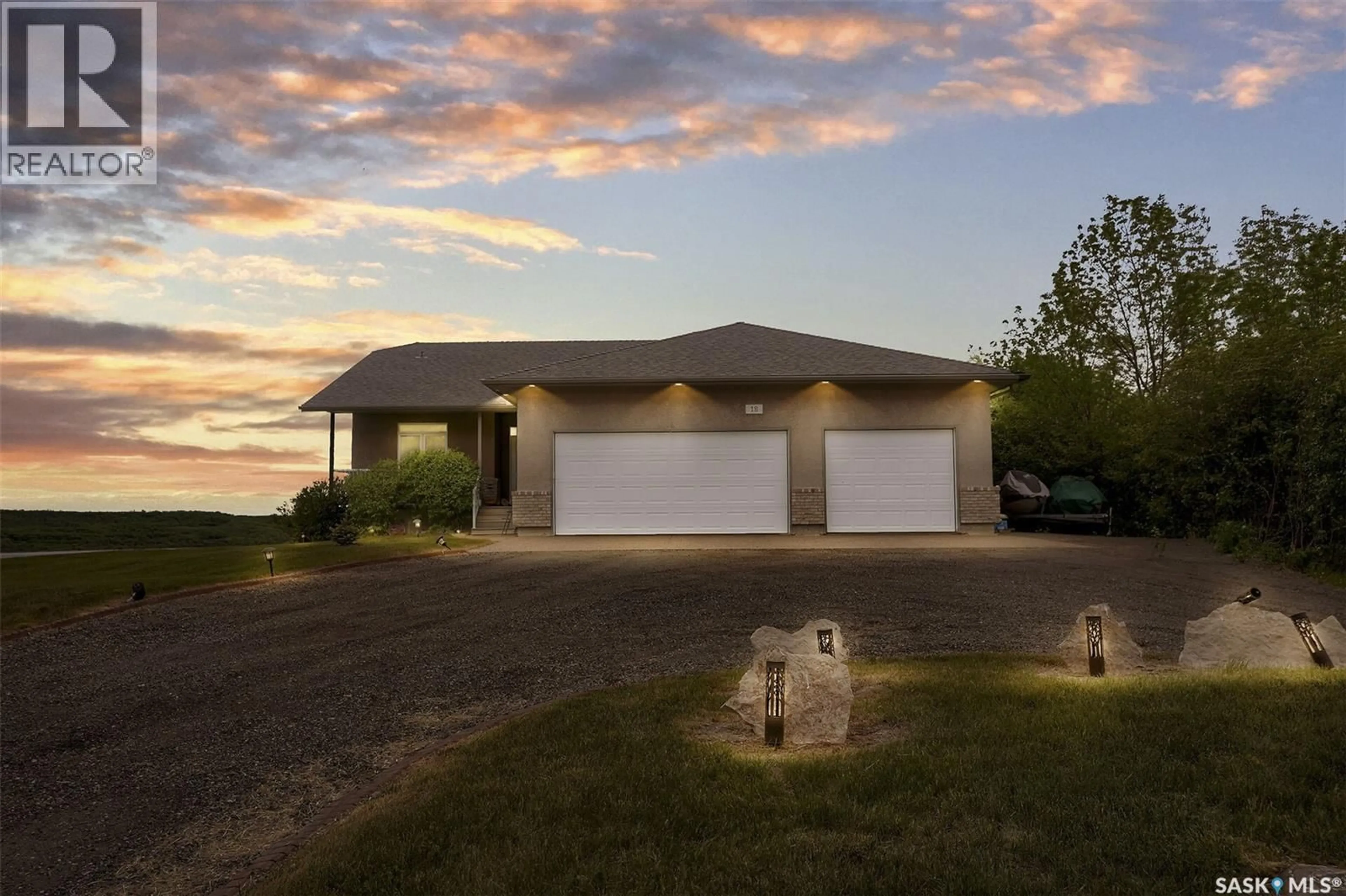 Indoor garage for 18 ROCK RIDGE, Longlaketon Rm No. 219 Saskatchewan S0G4L0
