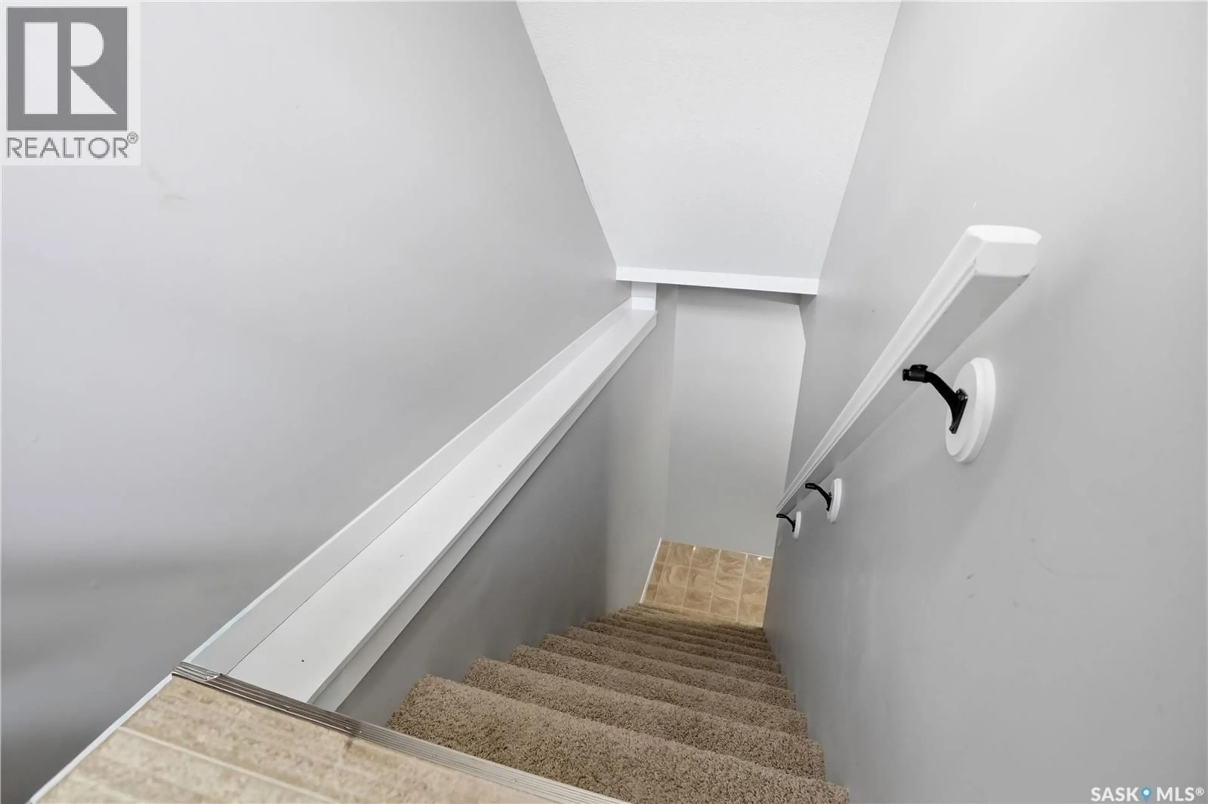 Stairs for 39 - 4640 HARBOUR LANDING DRIVE, Regina Saskatchewan S4W0B8