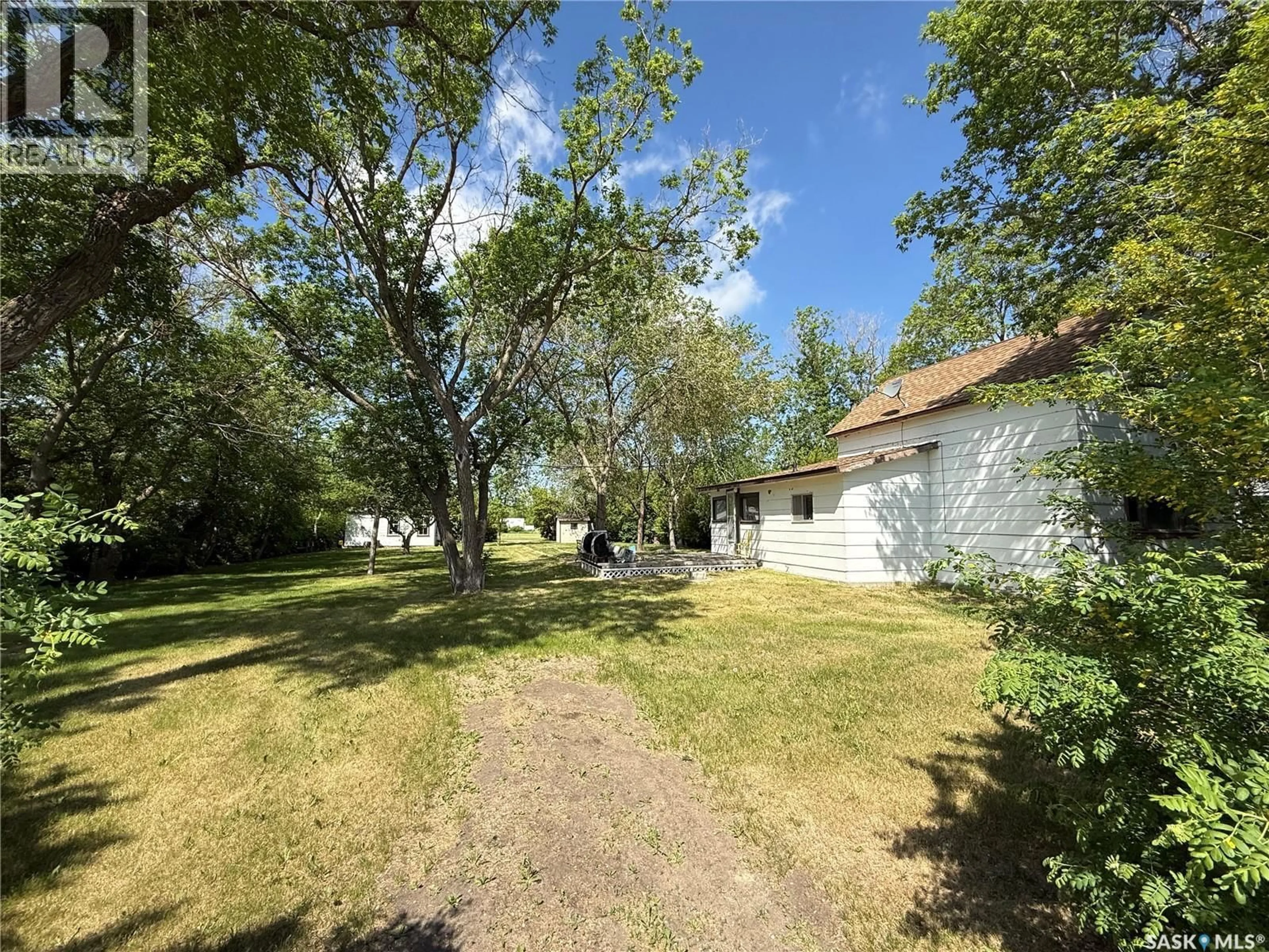 A pic from outside/outdoor area/front of a property/back of a property/a pic from drone, street for 123 METCALFE STREET, Wellington Rm No. 97 Saskatchewan S0G4X0