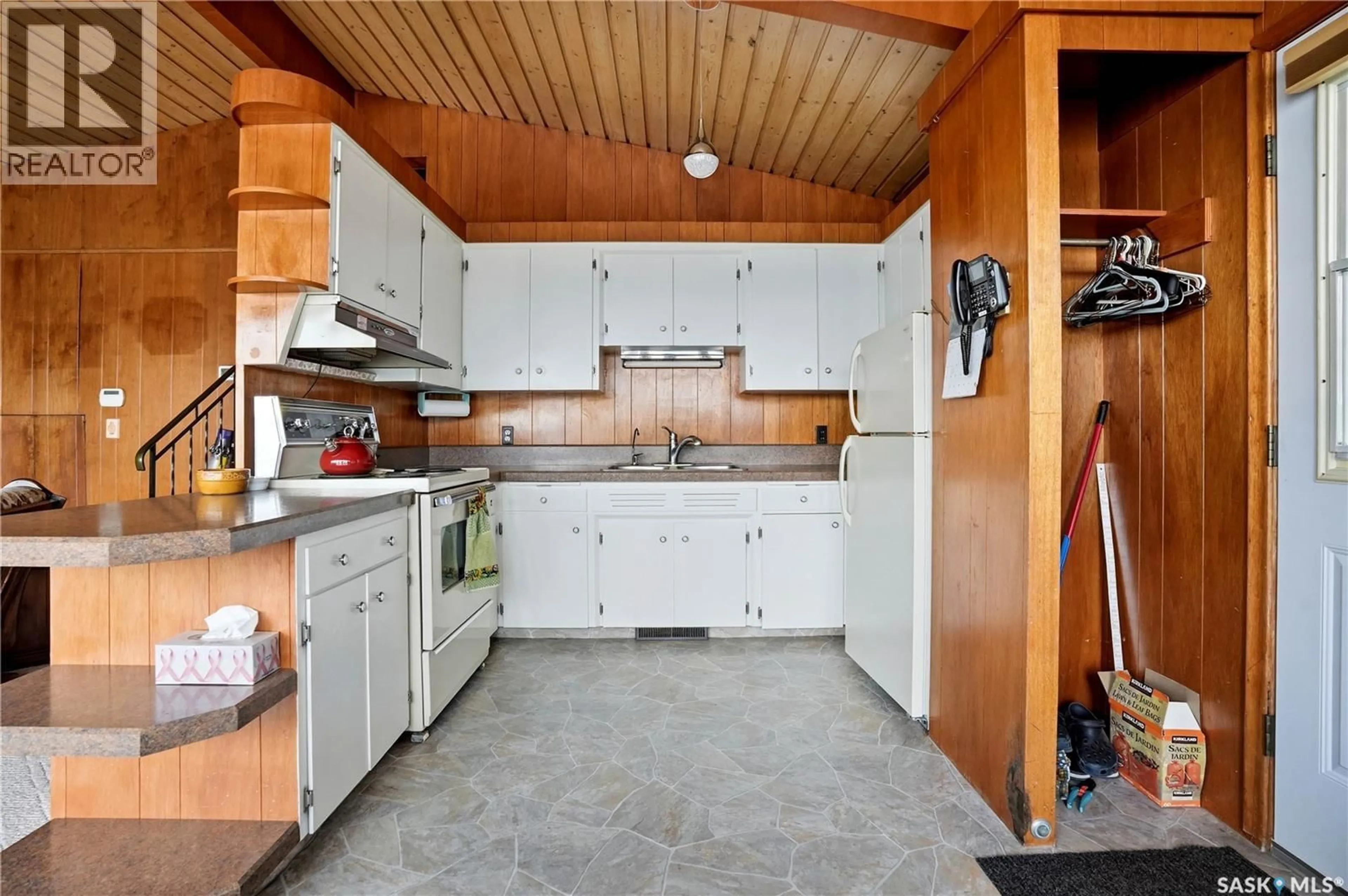 Standard kitchen, ceramic/tile floor for 396 PASQUA LAKE ROAD, North Qu'Appelle Rm No. 187 Saskatchewan S0G1S0