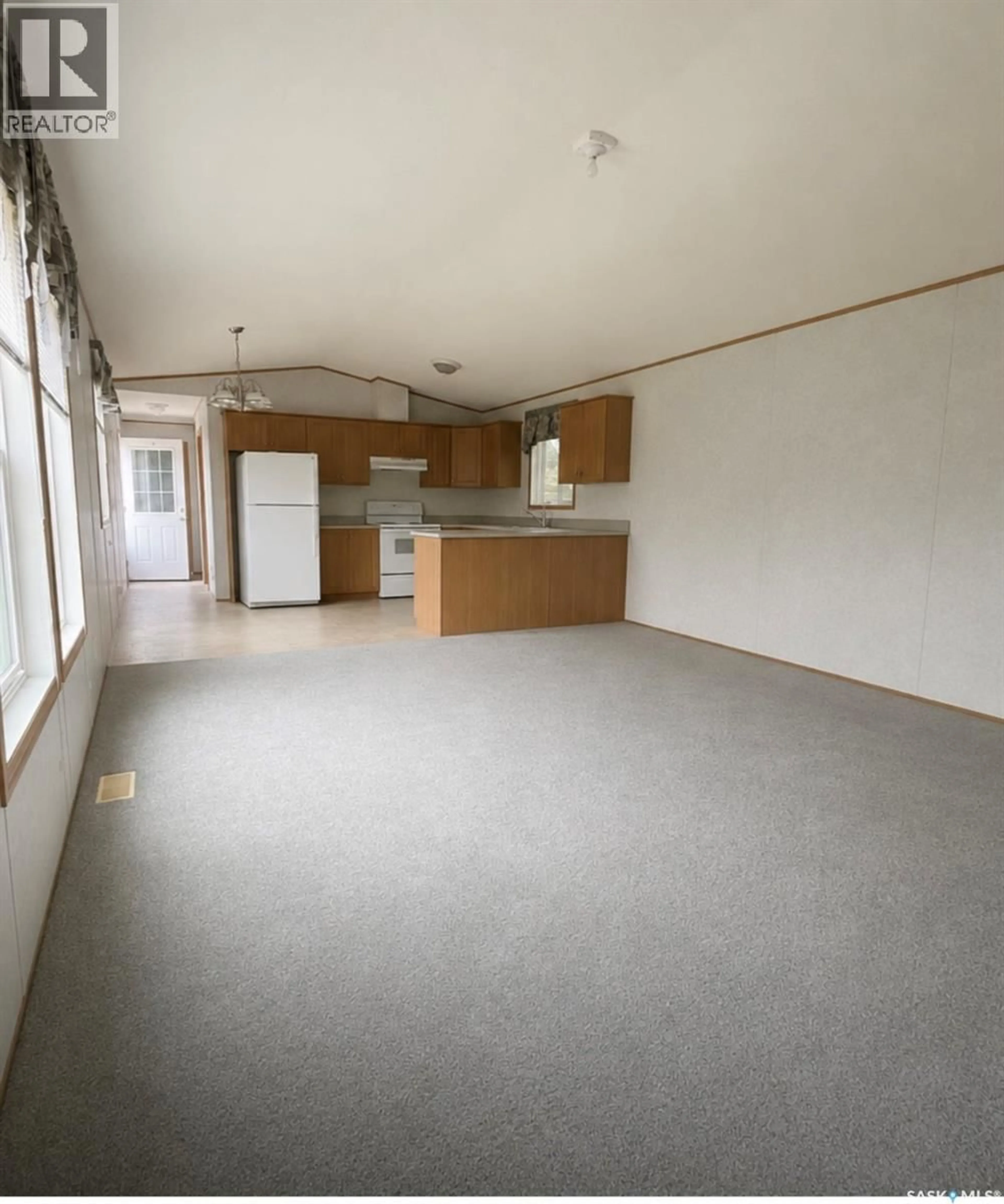 A pic of a room for 309 2ND AVENUE NW, Goodsoil Saskatchewan S0M1A0