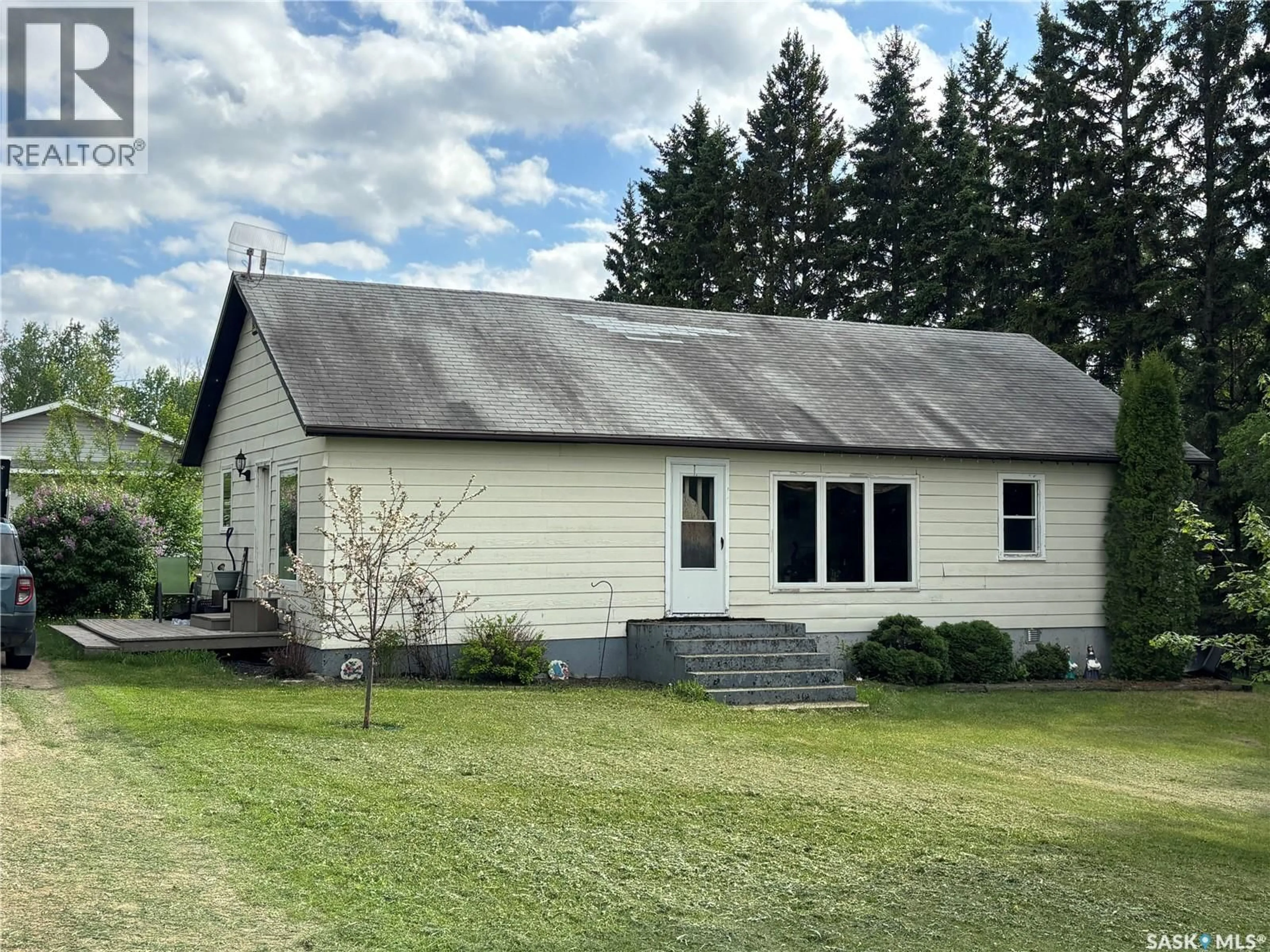 A pic from outside/outdoor area/front of a property/back of a property/a pic from drone, building for Rm Star City - 28.27 ACERAGE ACRES, Star City Rm No. 428 Saskatchewan S0E1A0