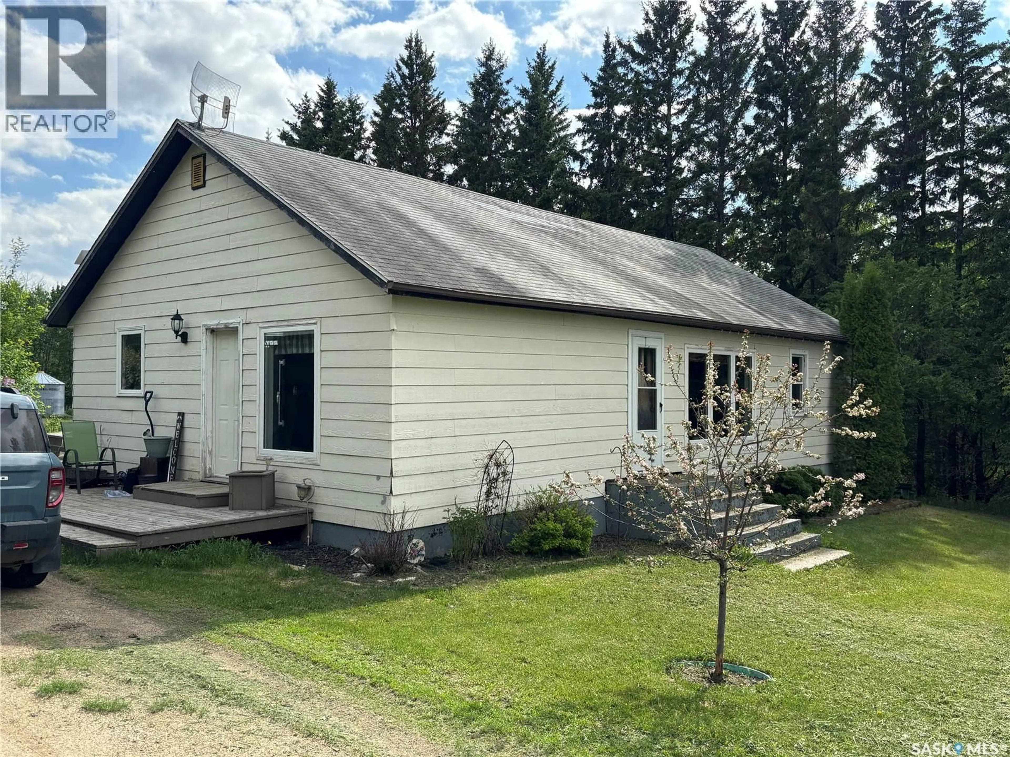 A pic from outside/outdoor area/front of a property/back of a property/a pic from drone, building for Rm Star City - 28.27 ACERAGE ACRES, Star City Rm No. 428 Saskatchewan S0E1A0