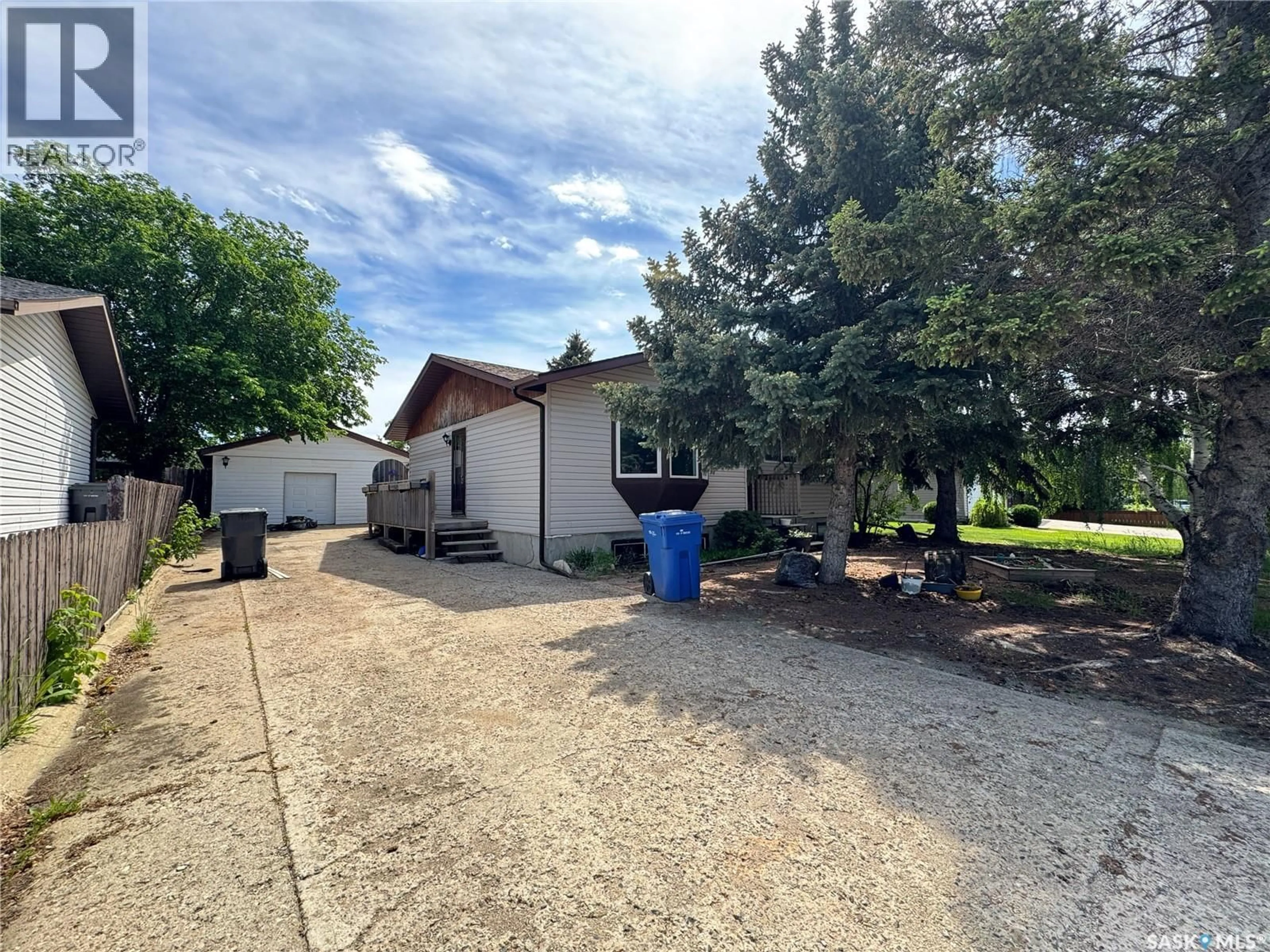 A pic from outside/outdoor area/front of a property/back of a property/a pic from drone, street for 2472 ROSS CRESCENT, North Battleford Saskatchewan S9A3R3