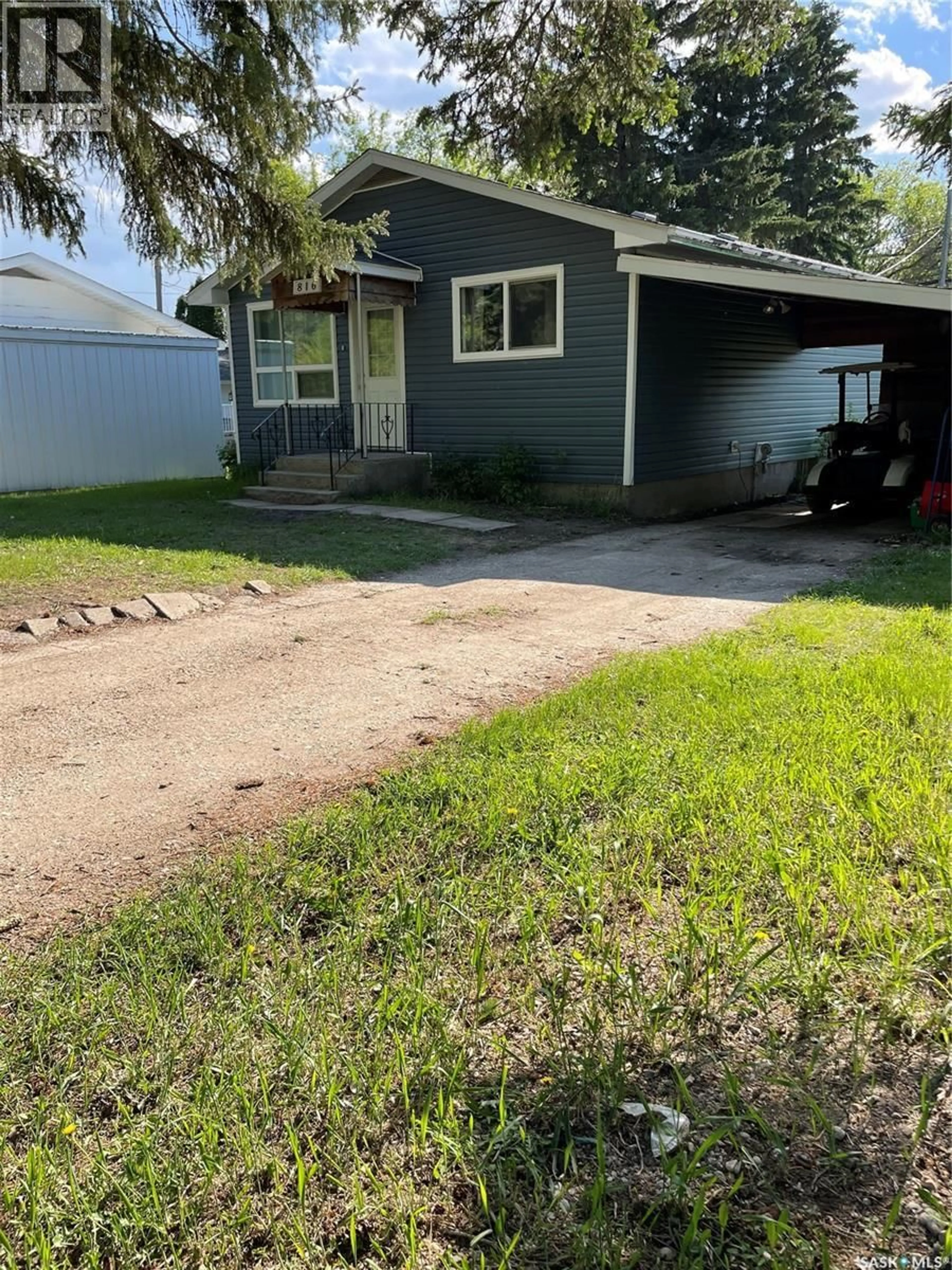 Home with vinyl exterior material, street for 816 SOUTHESK STREET, Whitewood Saskatchewan S0G5C0