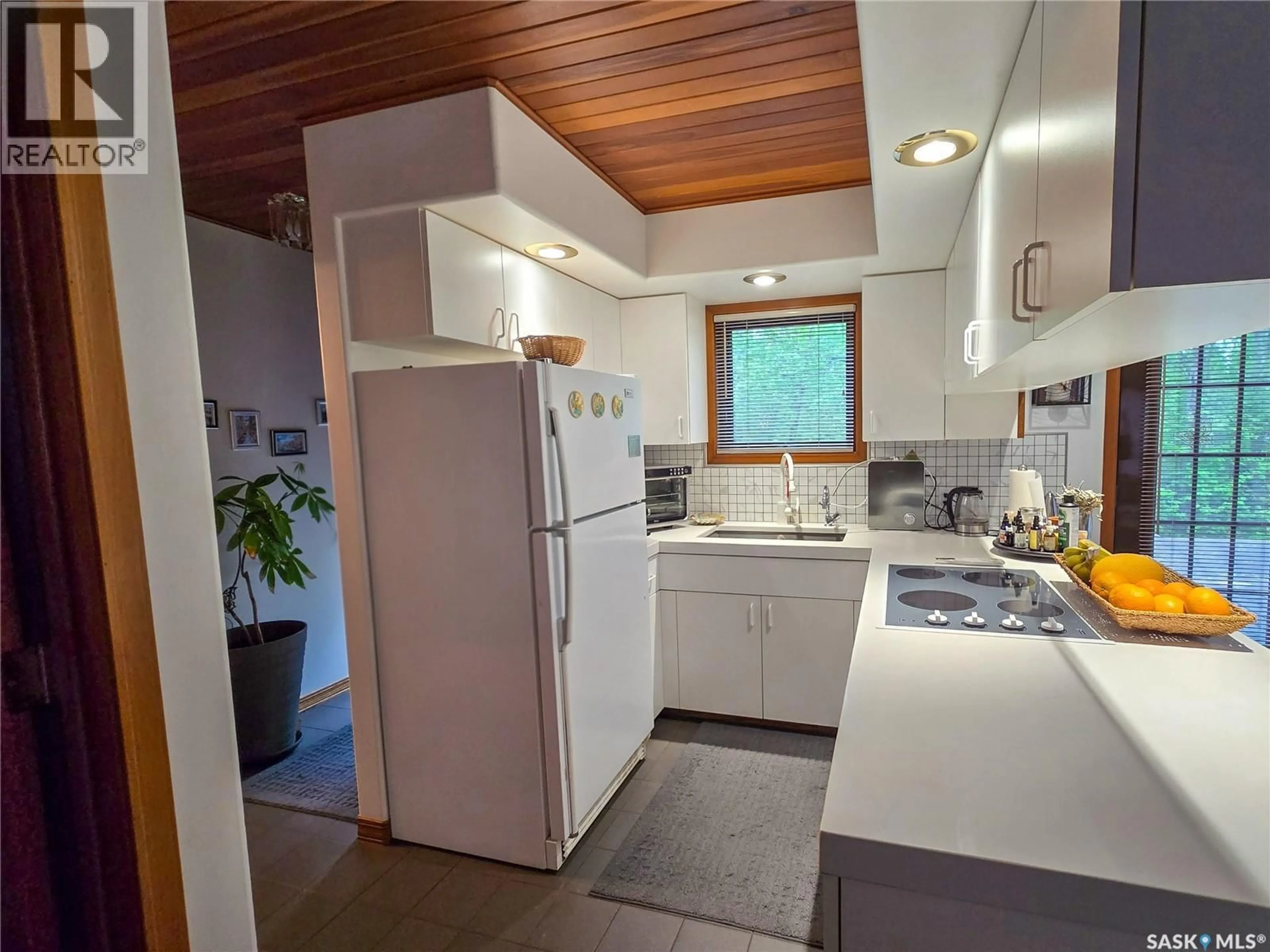 Standard kitchen, unknown for 509 OLDROYD DRIVE, Good Spirit Lake Saskatchewan S0A0L0