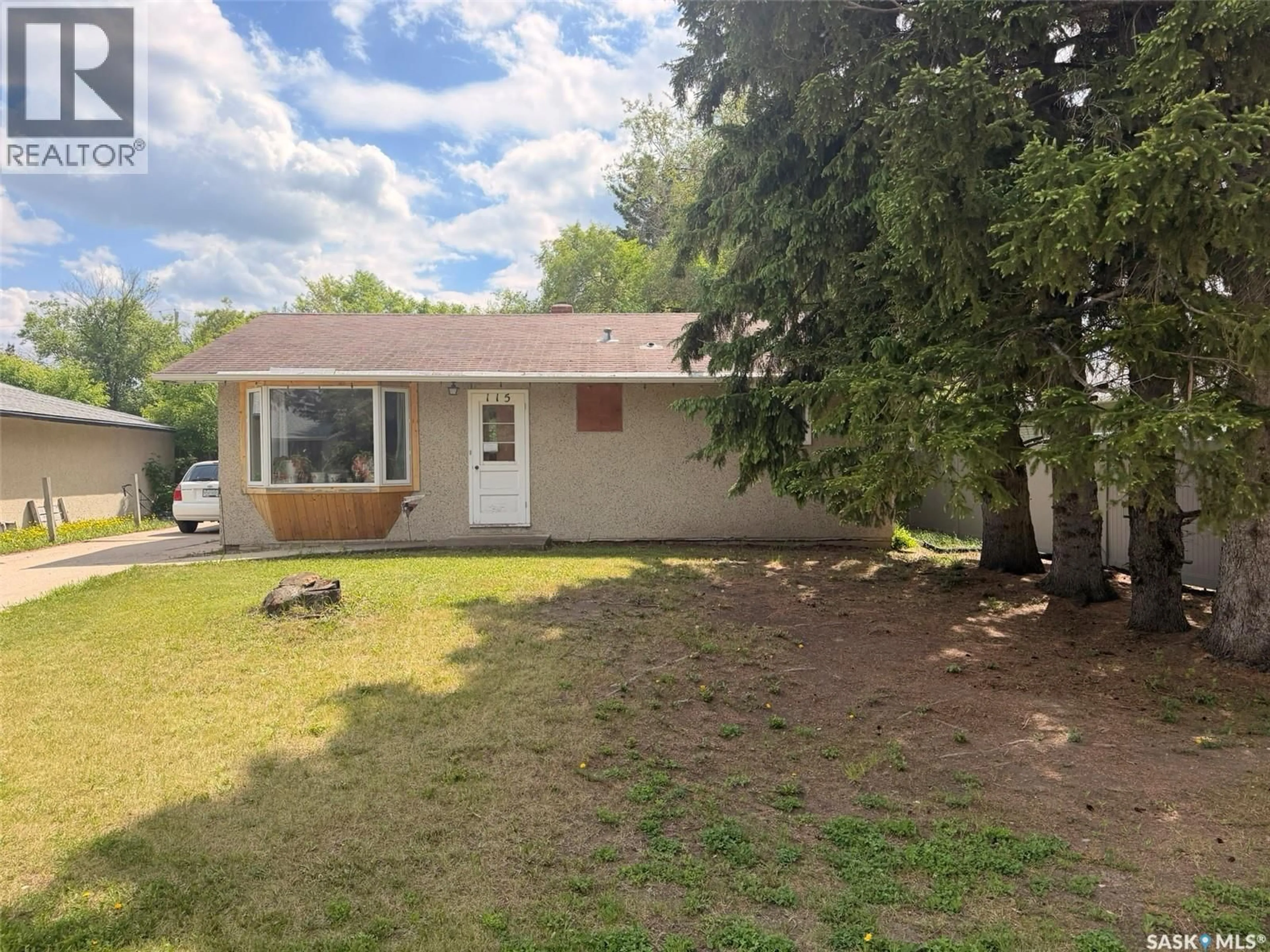 A pic from outside/outdoor area/front of a property/back of a property/a pic from drone, street for 115 SOUTH AVENUE W, Hafford Saskatchewan S0J1A0