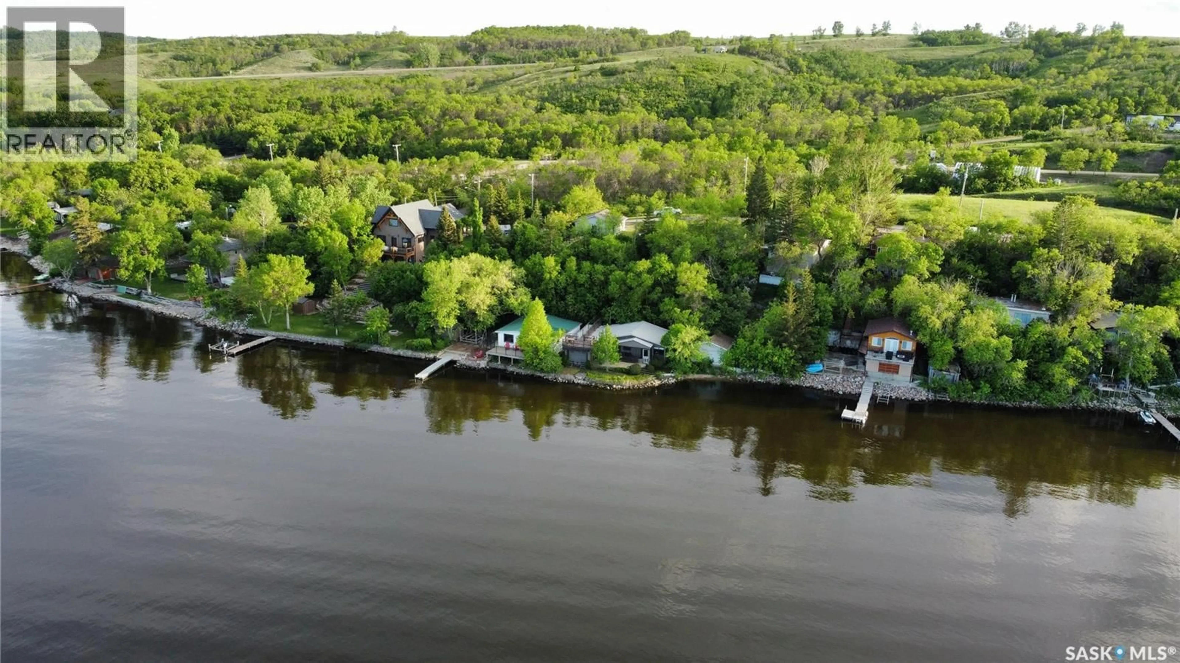 A pic from outside/outdoor area/front of a property/back of a property/a pic from drone, water/lake/river/ocean view for 215-216 OSMENT AVENUE, Katepwa Beach Saskatchewan S0G2Y0