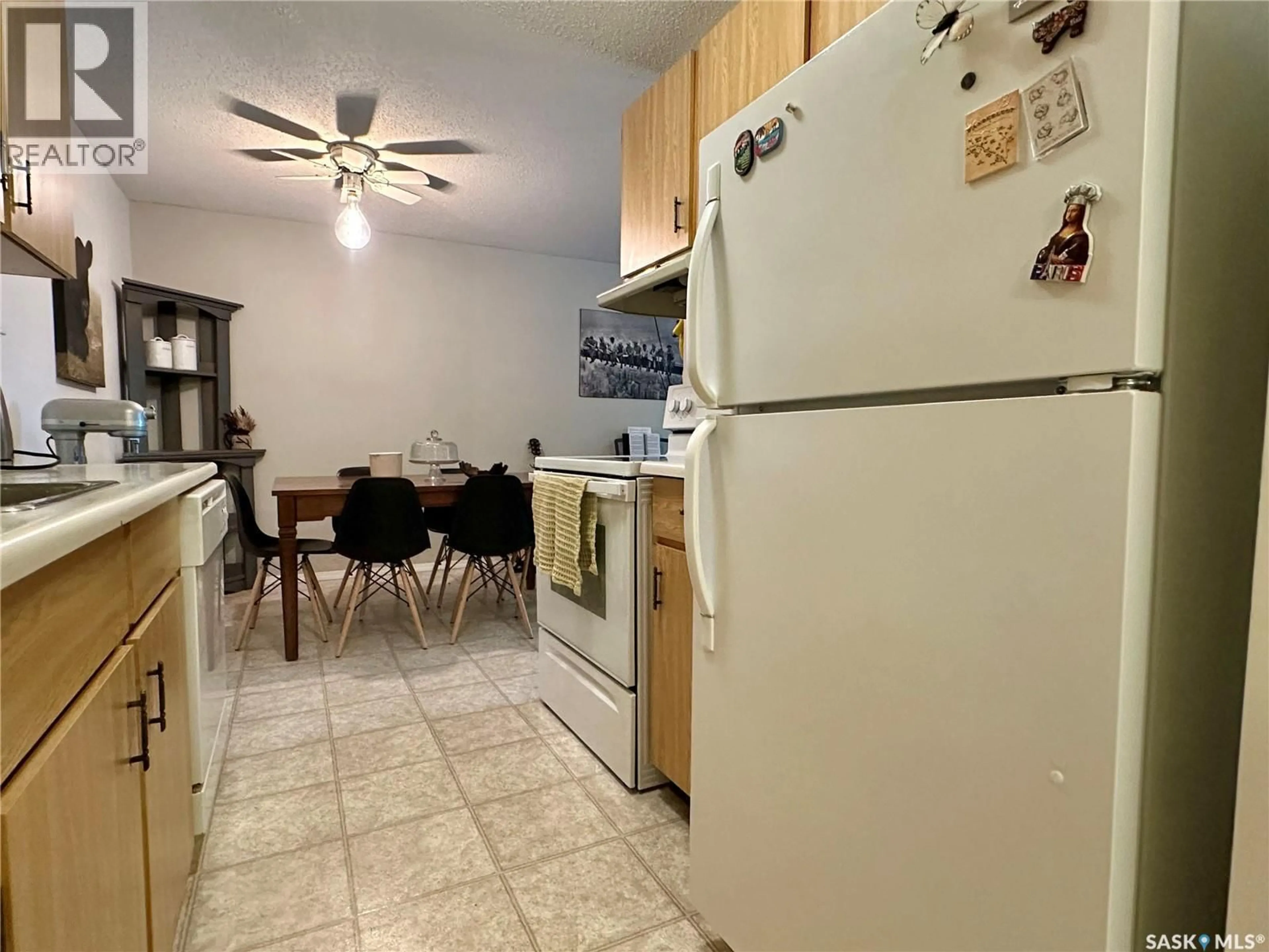 Standard kitchen, unknown for 226 510 PRAIRIE AVENUE, Saskatoon Saskatchewan S7N2V4